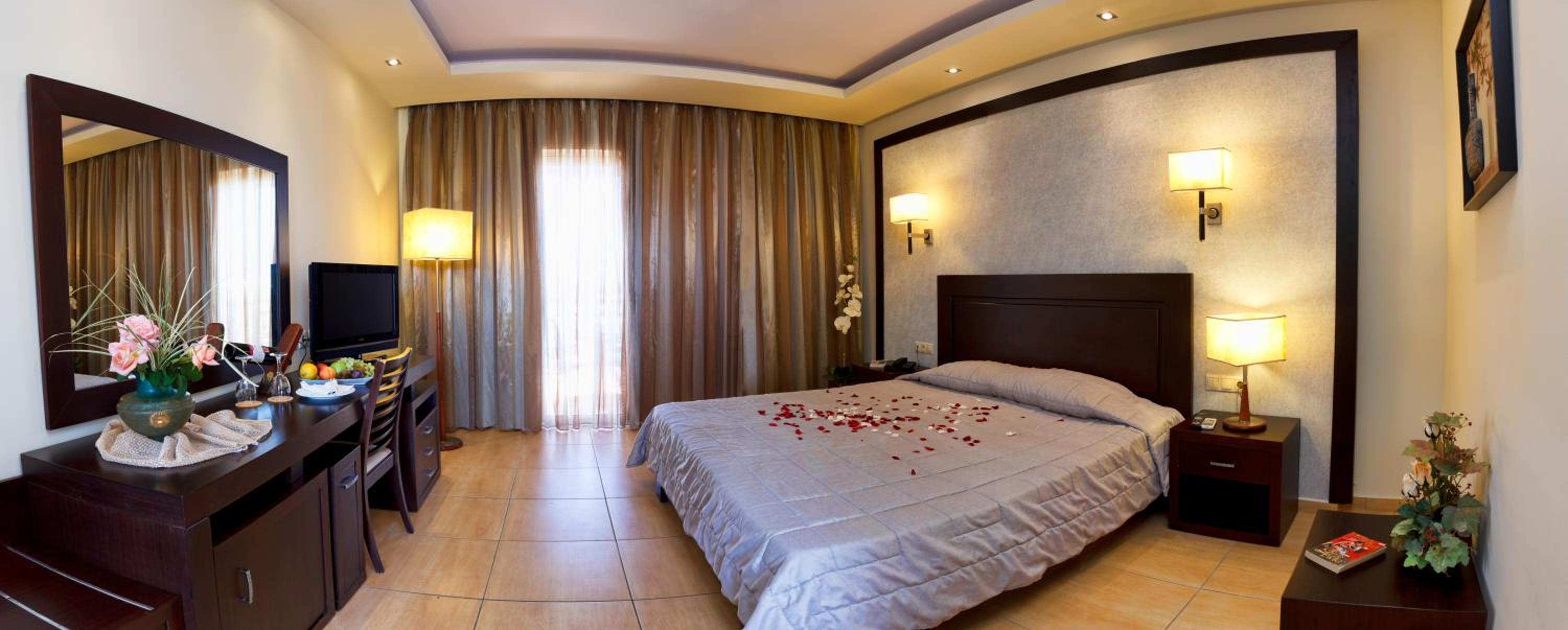 Double Room - Photo 6