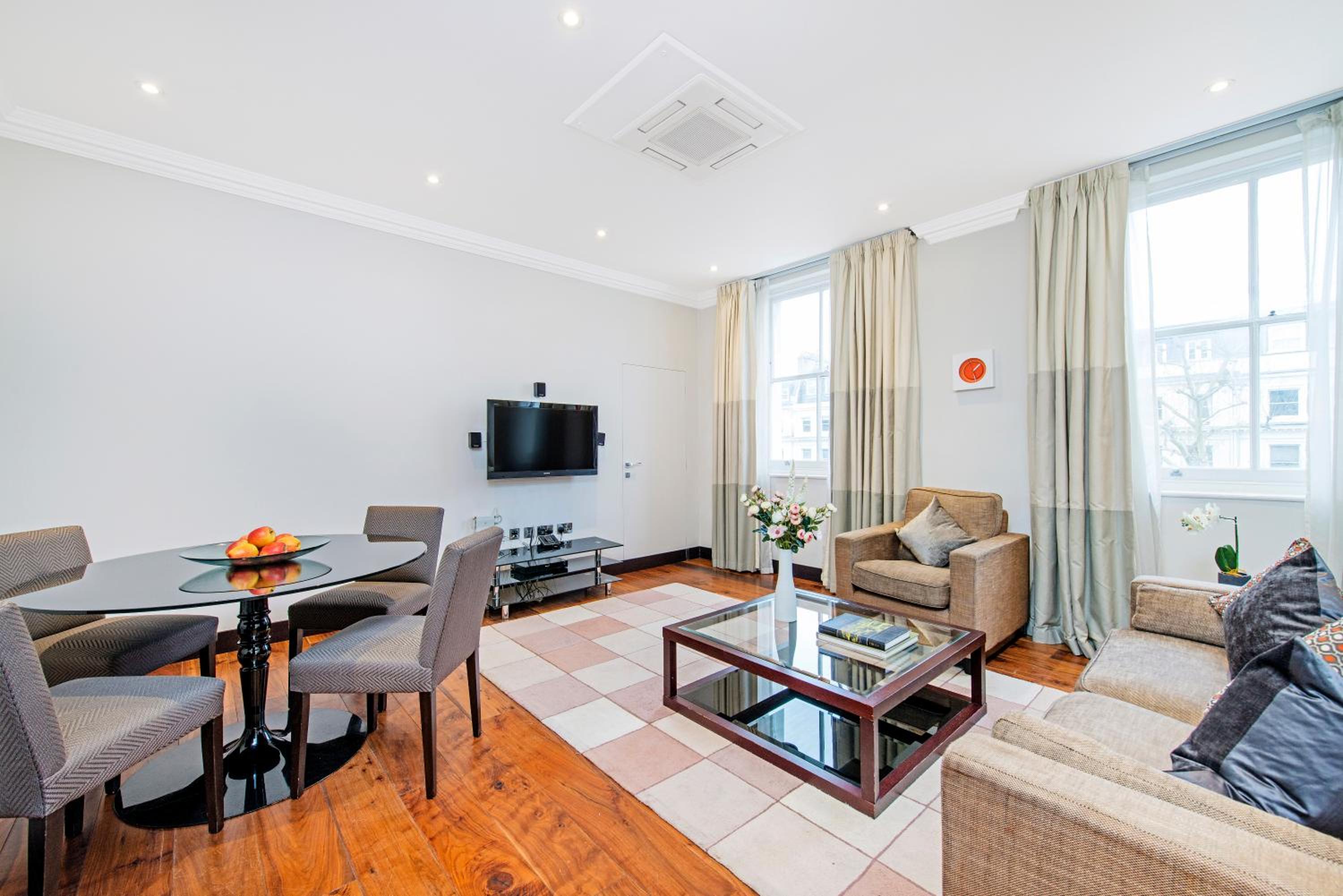 Superior One-Bedroom Apartment photo 3