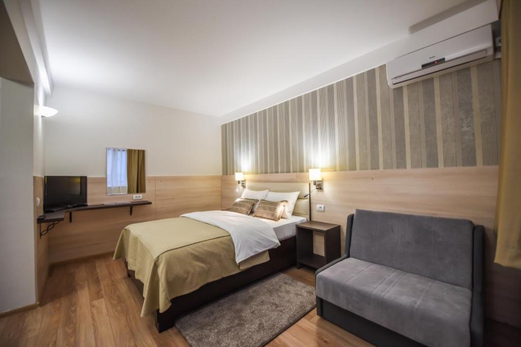 One-Bedroom Suite photo 2