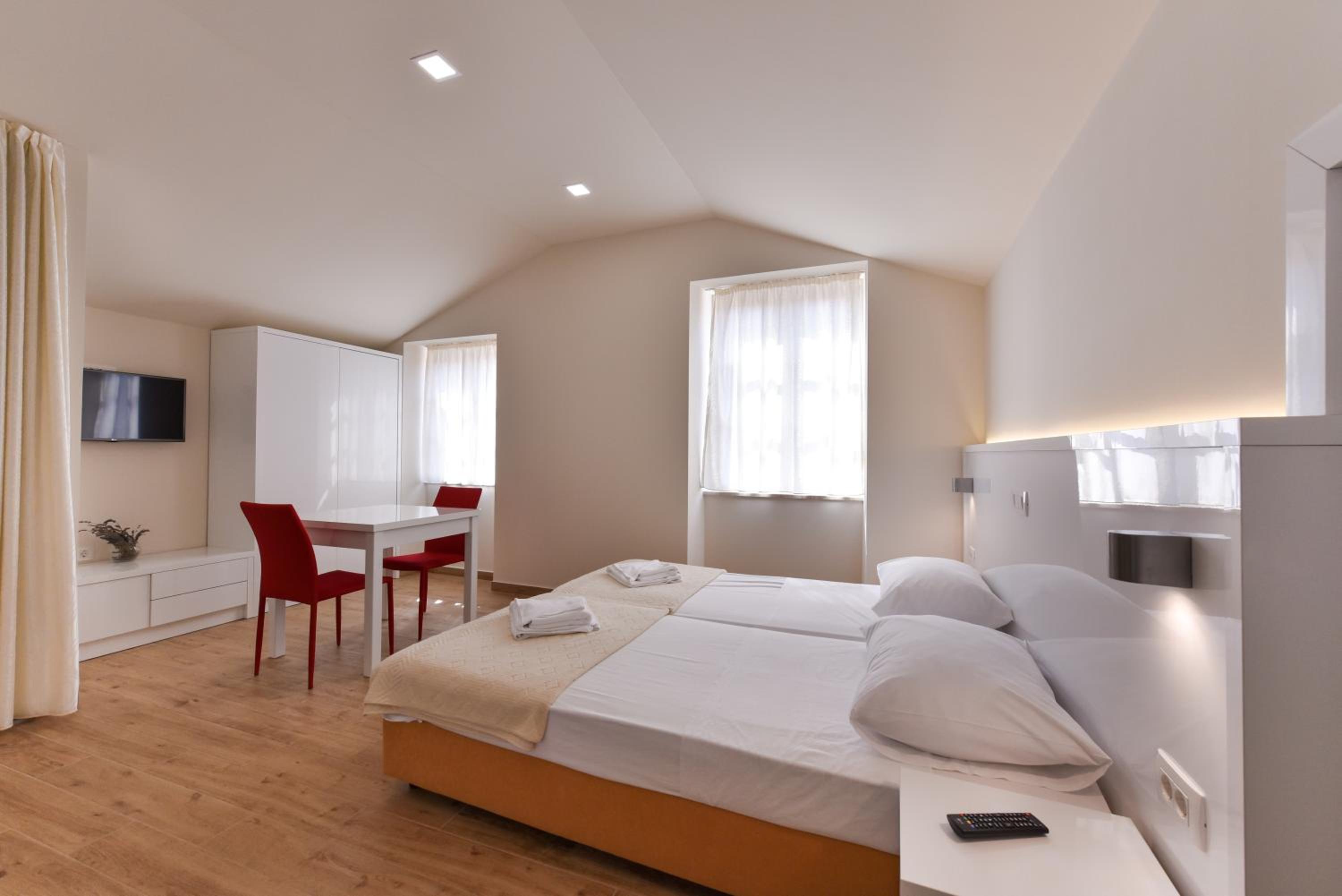 Double or Twin Room with Balcony photo 1