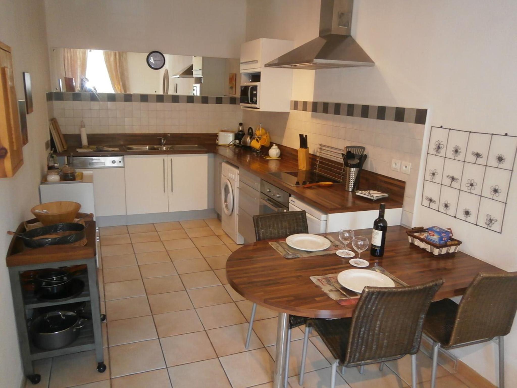 Studio Apartment photo 1