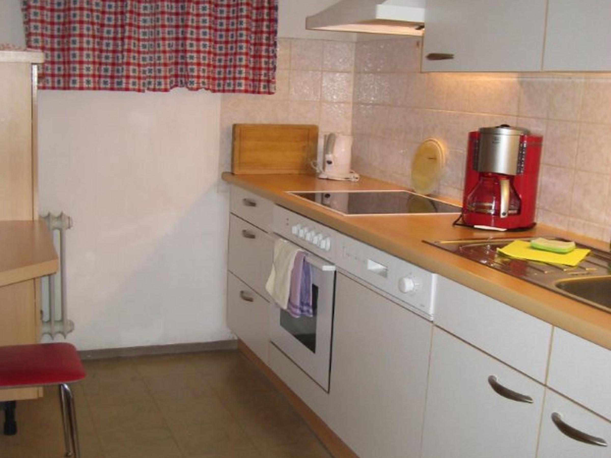 Three-Bedroom Apartment with Mountain View photo 3