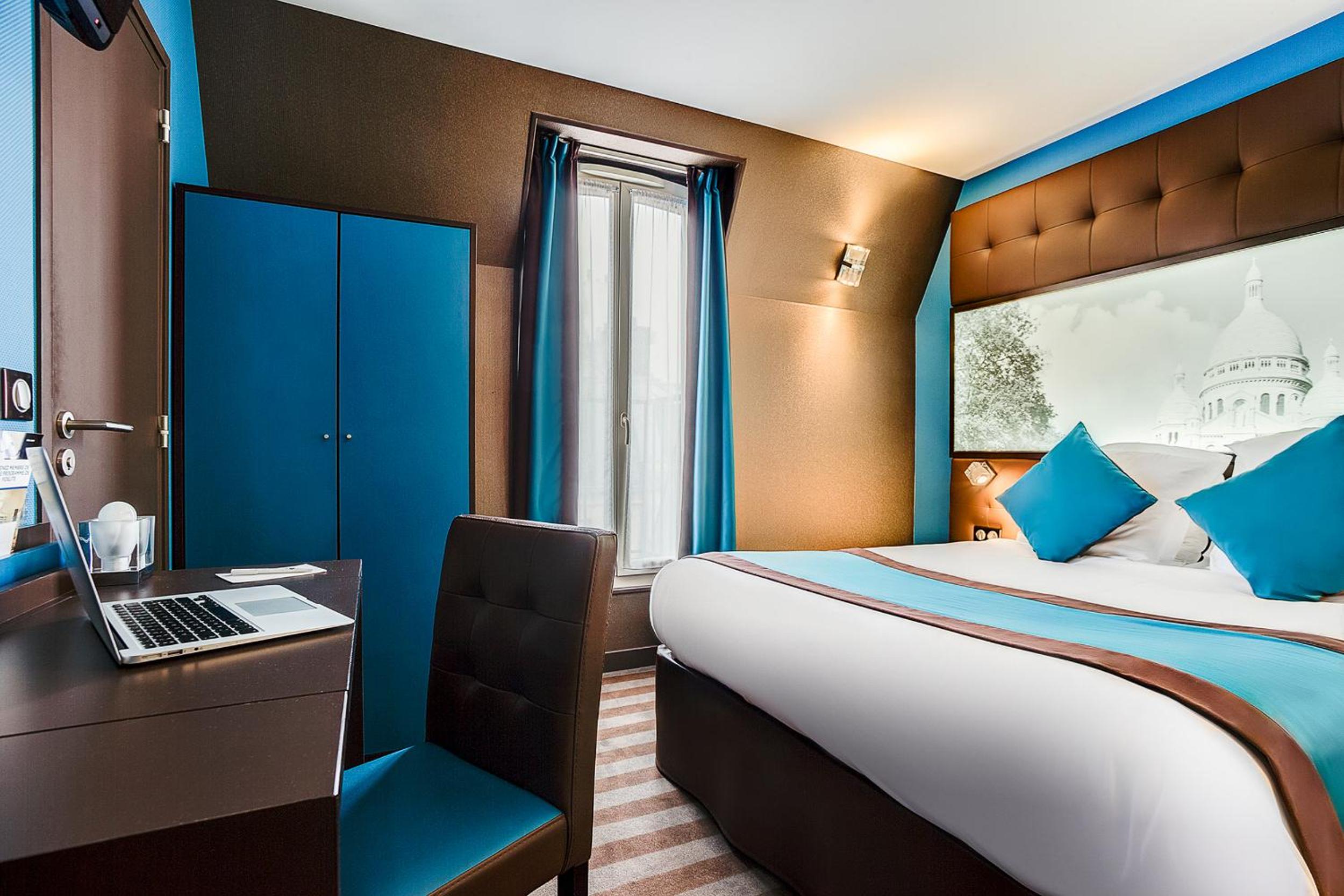 Double Room thumbnail 6
