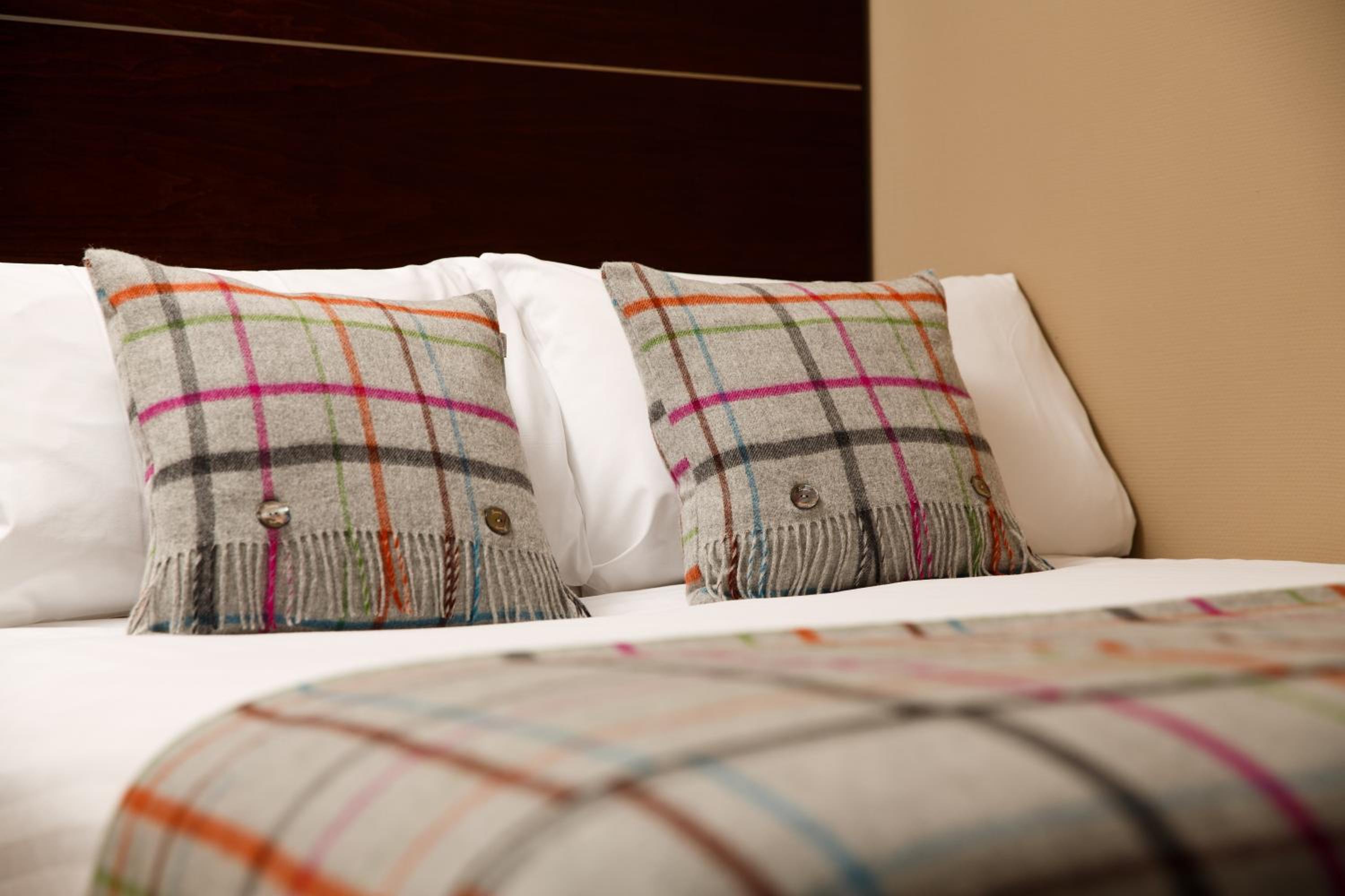 Compact Room With 1 Double Bed - Photo 1
