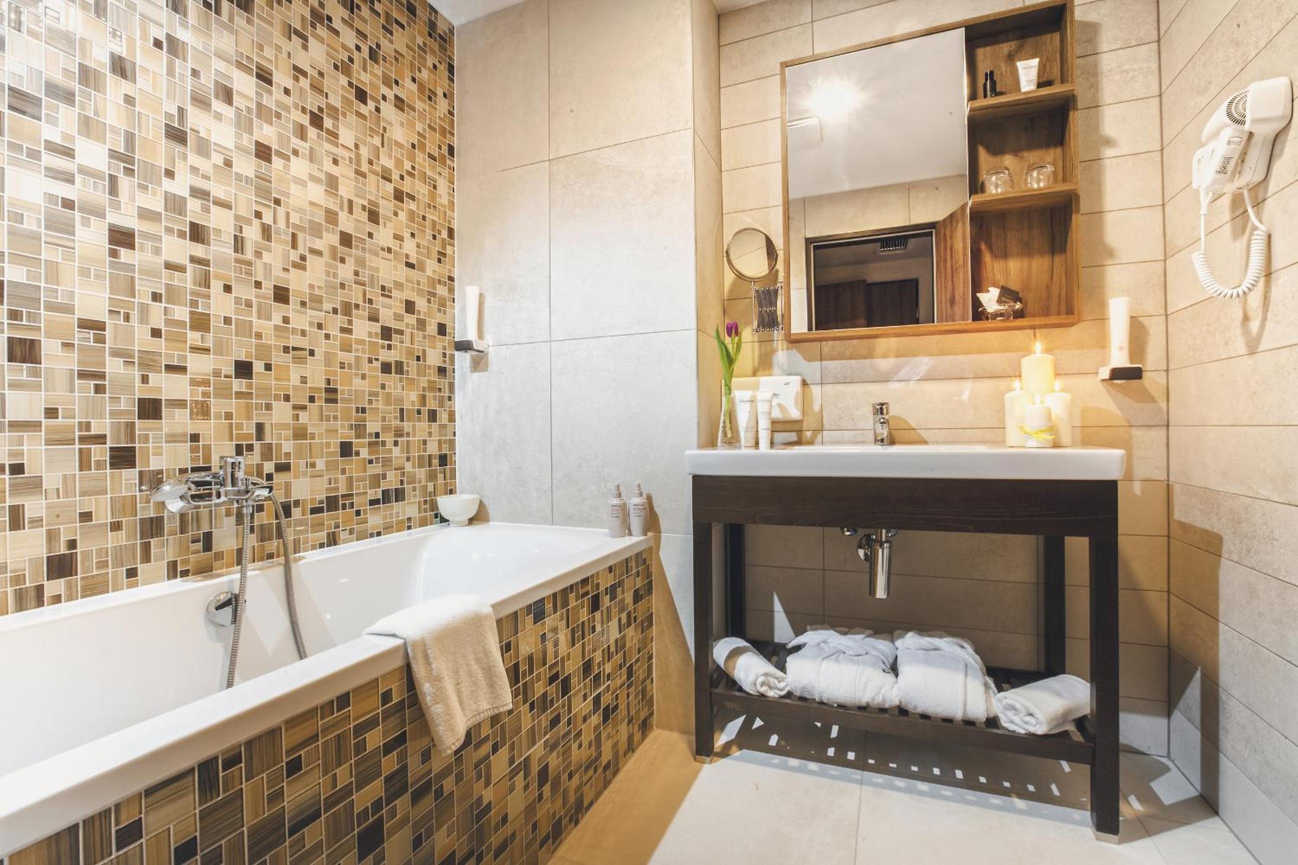 Premium Connecting Room with Balcony