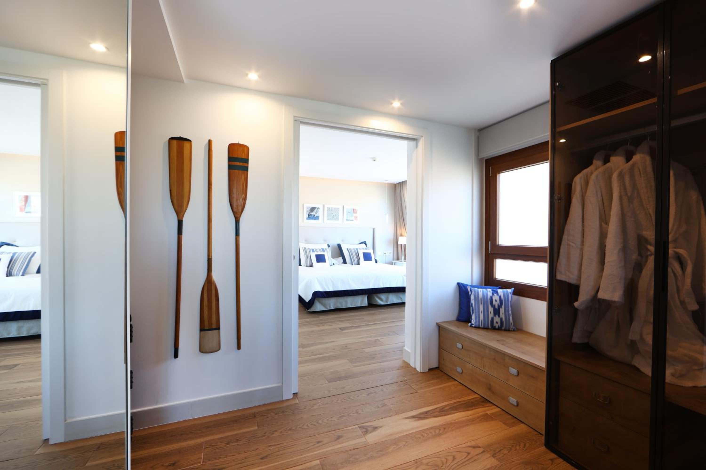 Suite Deluxe with Sea View thumbnail 5
