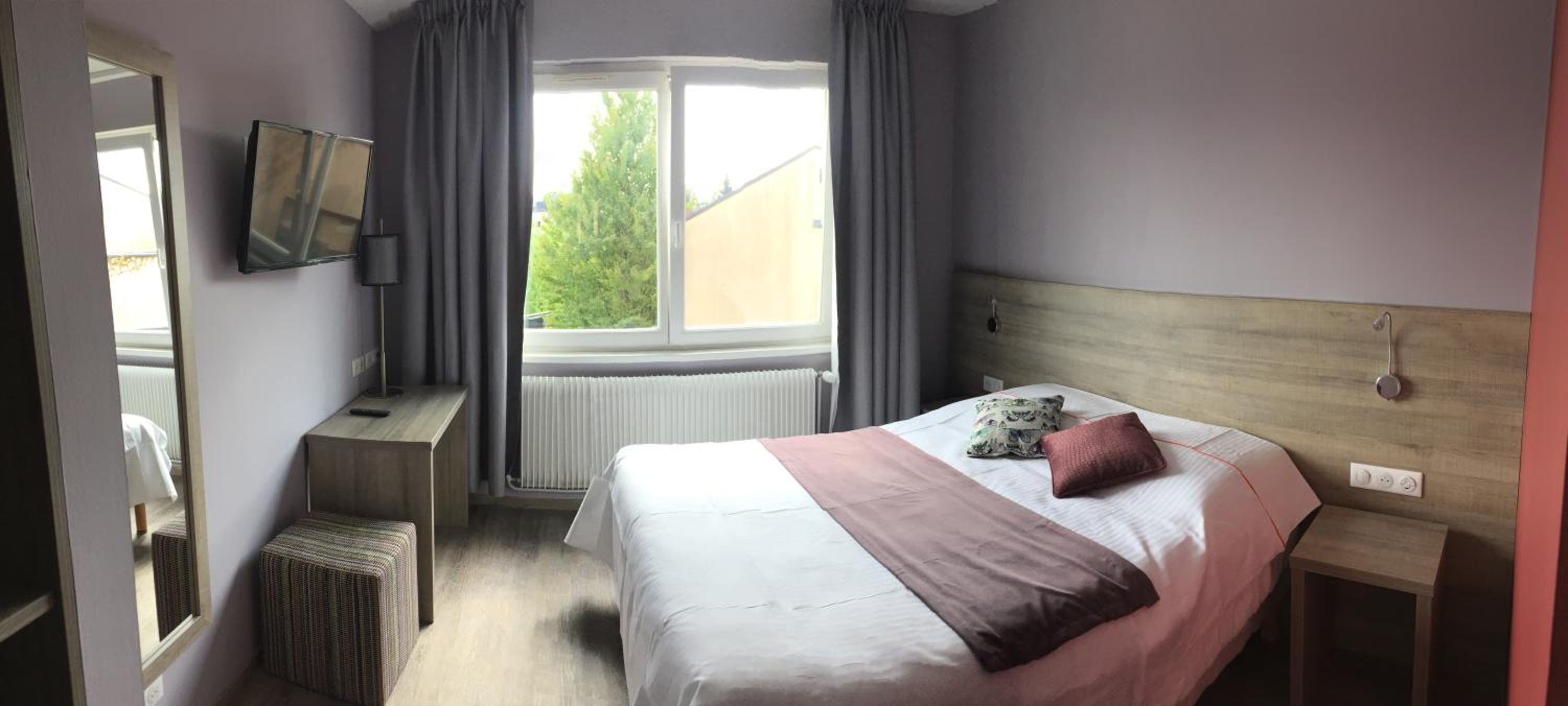 Double Room with Garden View - Photo 1