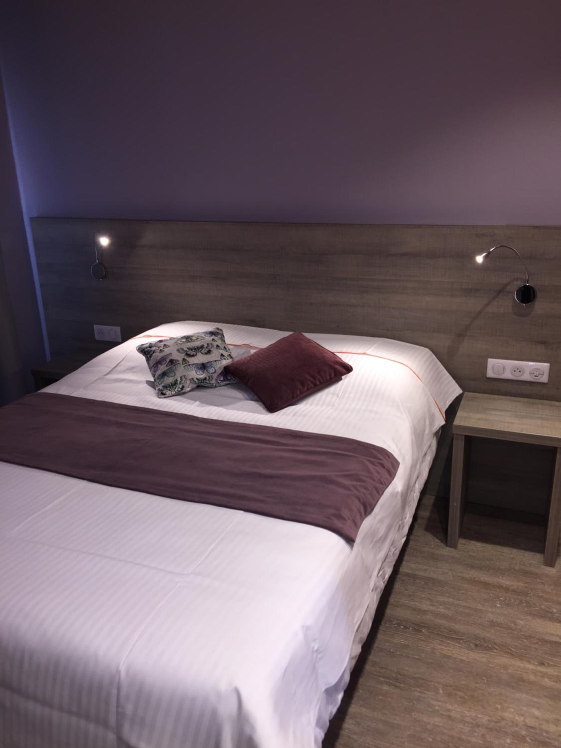 Double Room with Garden View - Photo 6