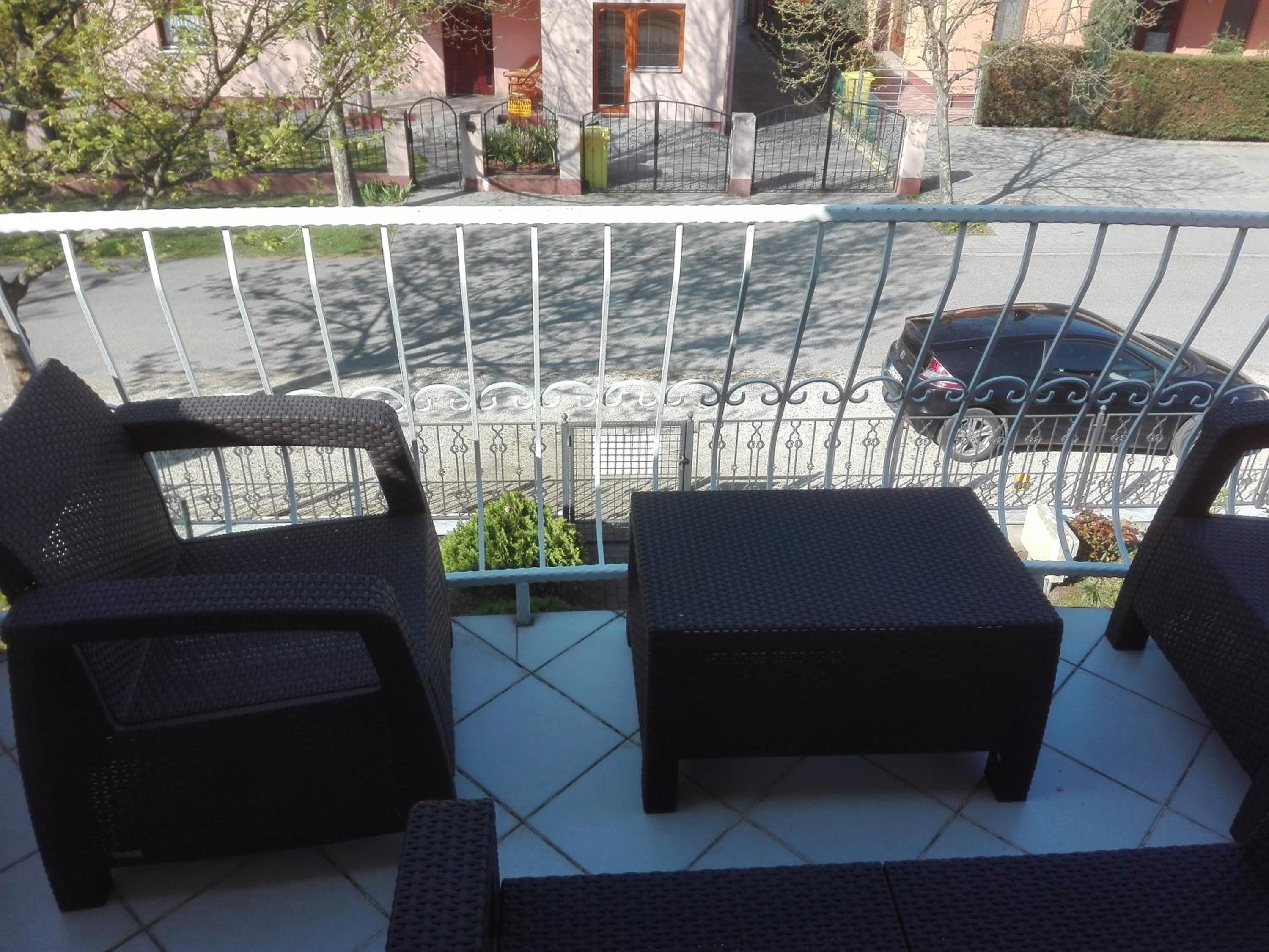 Apartment - Split Level photo 2