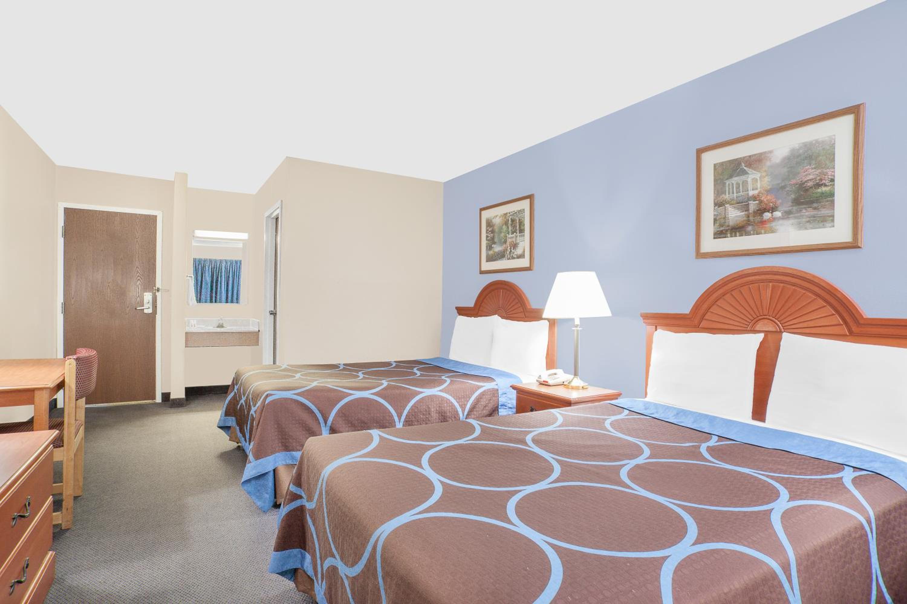 Double Room with Two Double Beds - Non-Smoking - Photo 3