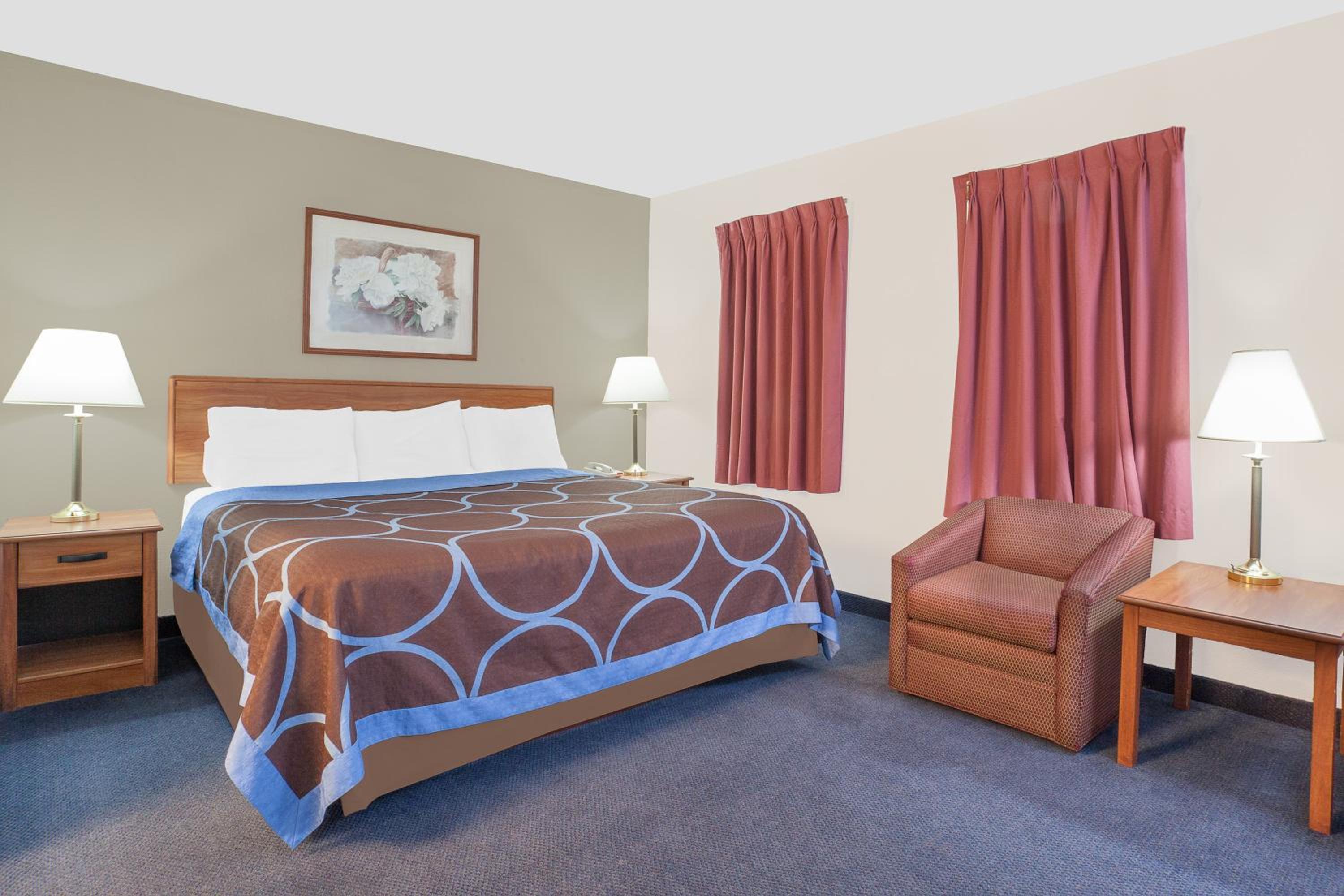 King Room - Non-Smoking - Photo 5