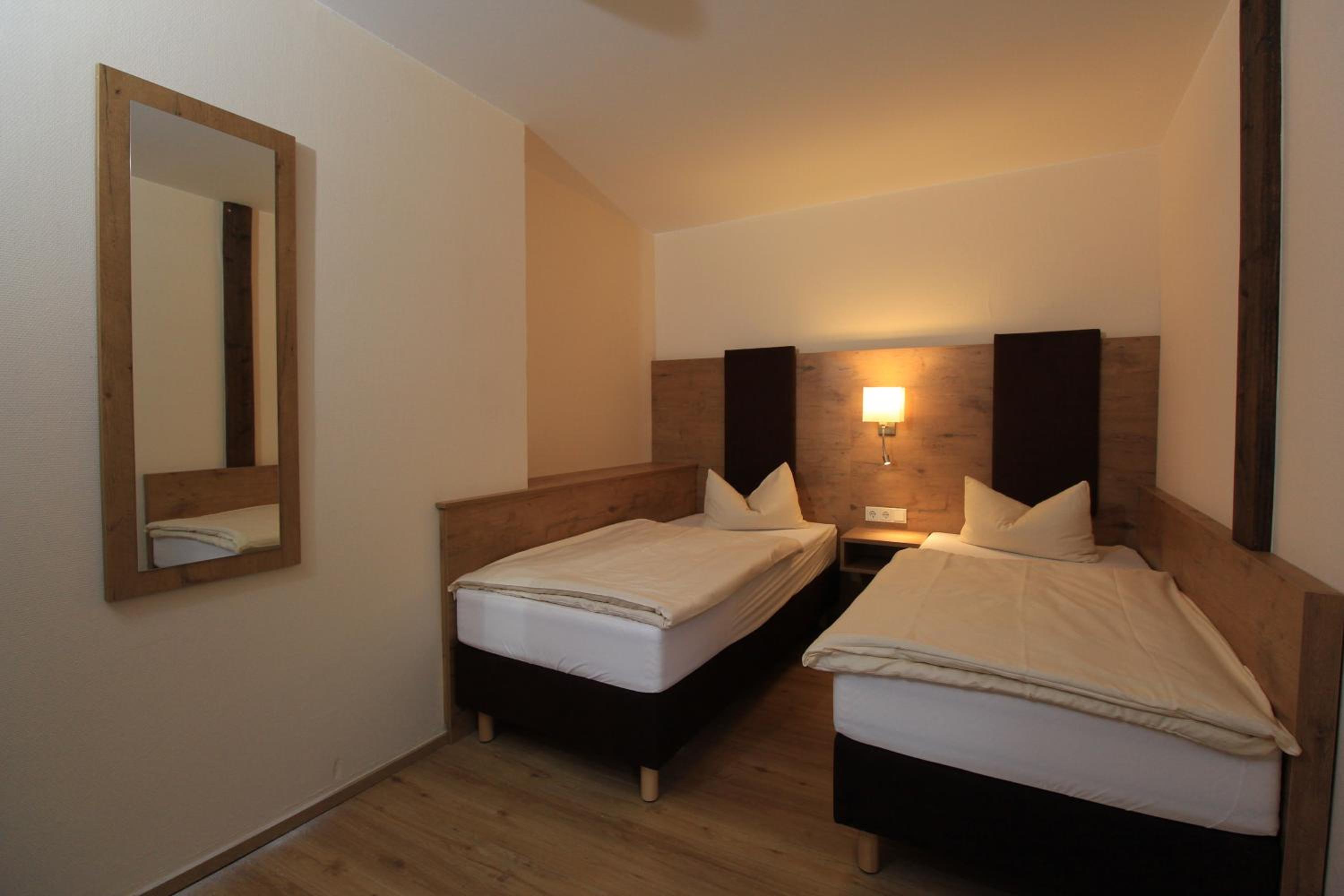 Economy Twin/Double Room photo 2