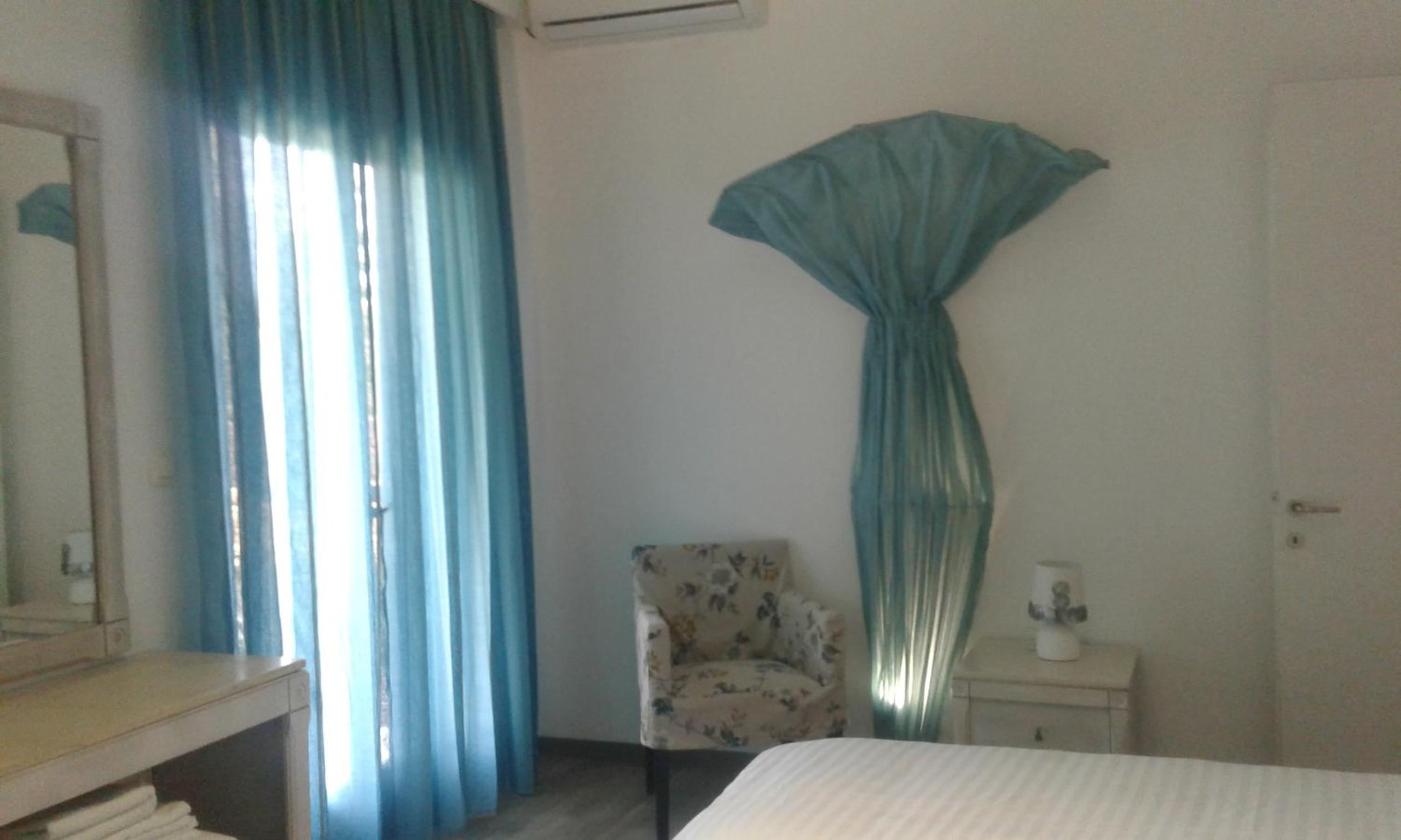 Apartment with Balcony photo 3