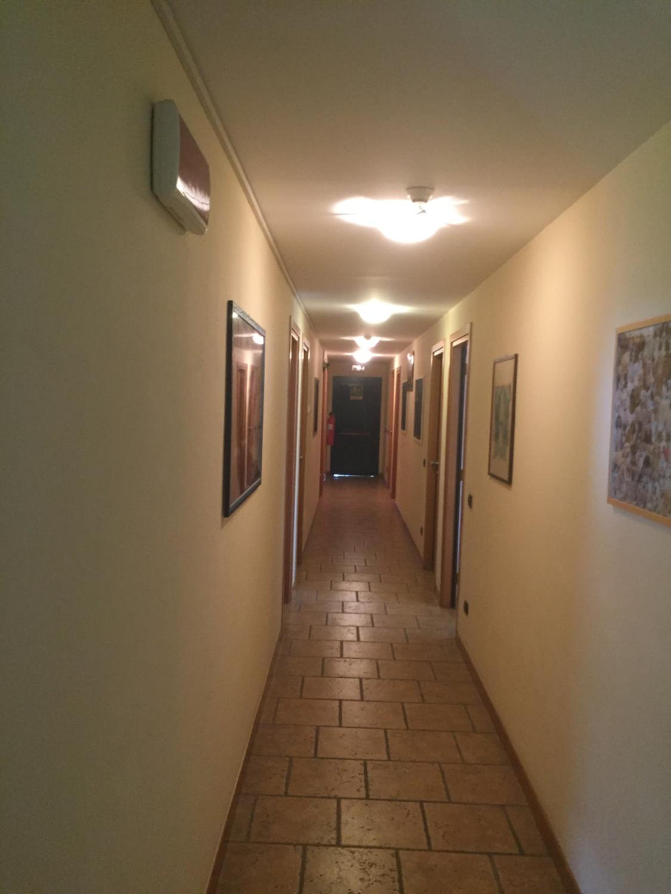 Double or Twin Room - Photo 13