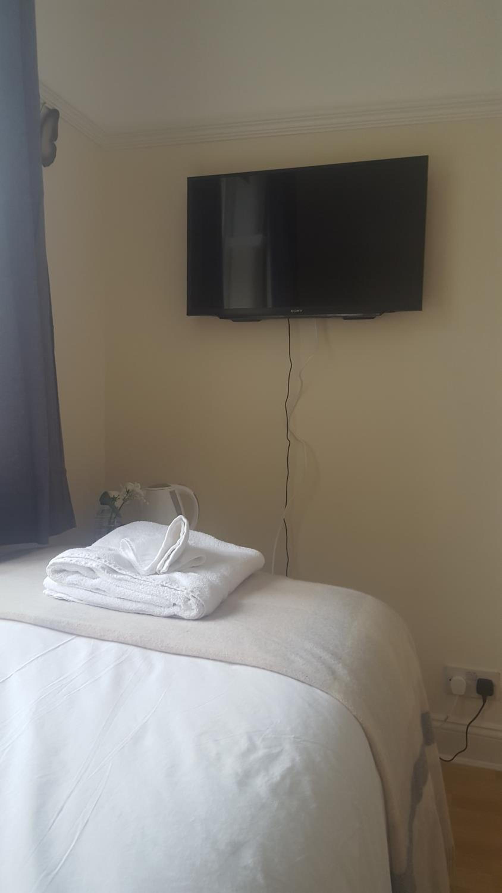 Budget Single Room photo 3