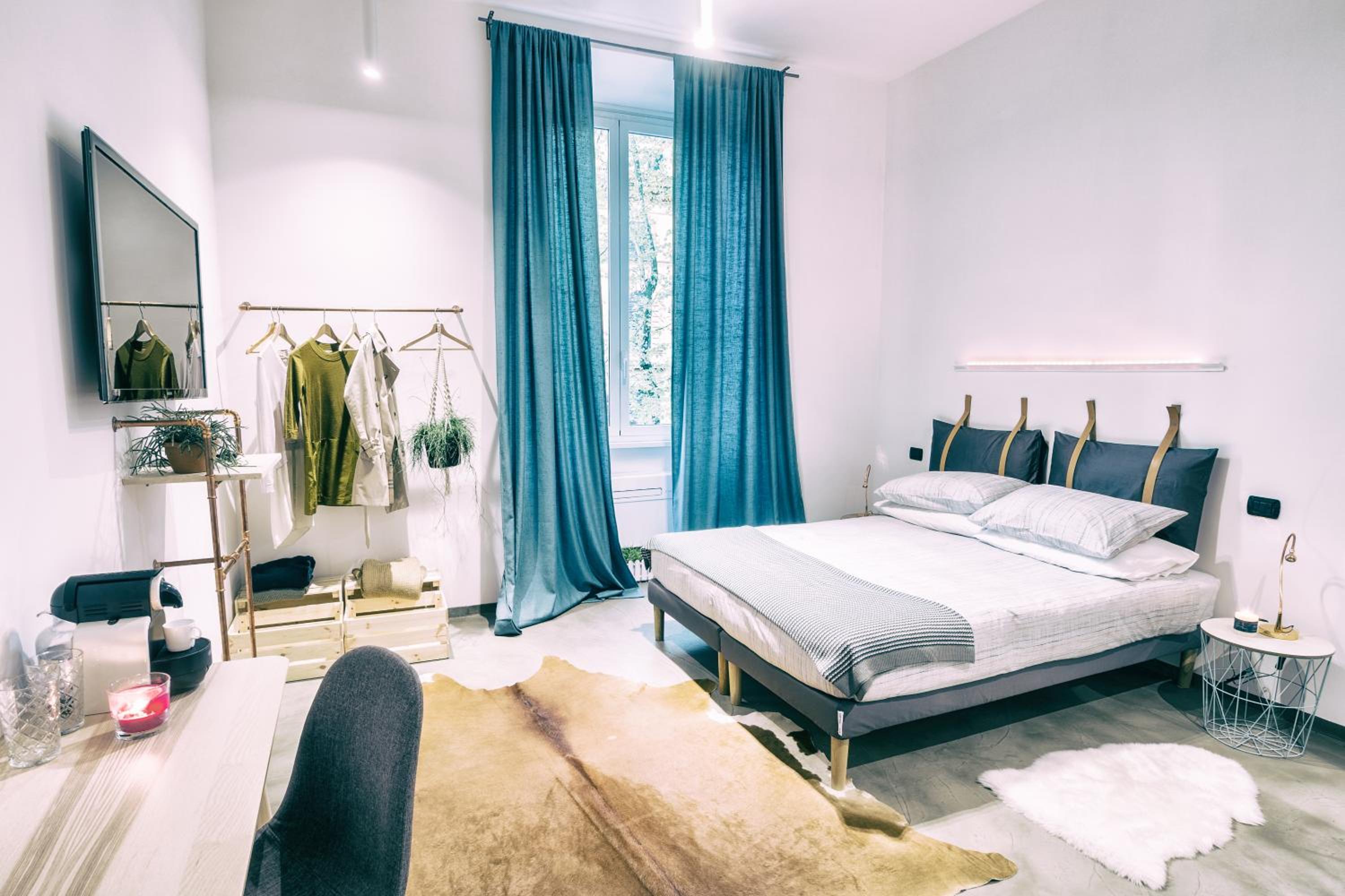 Triple Room with City View