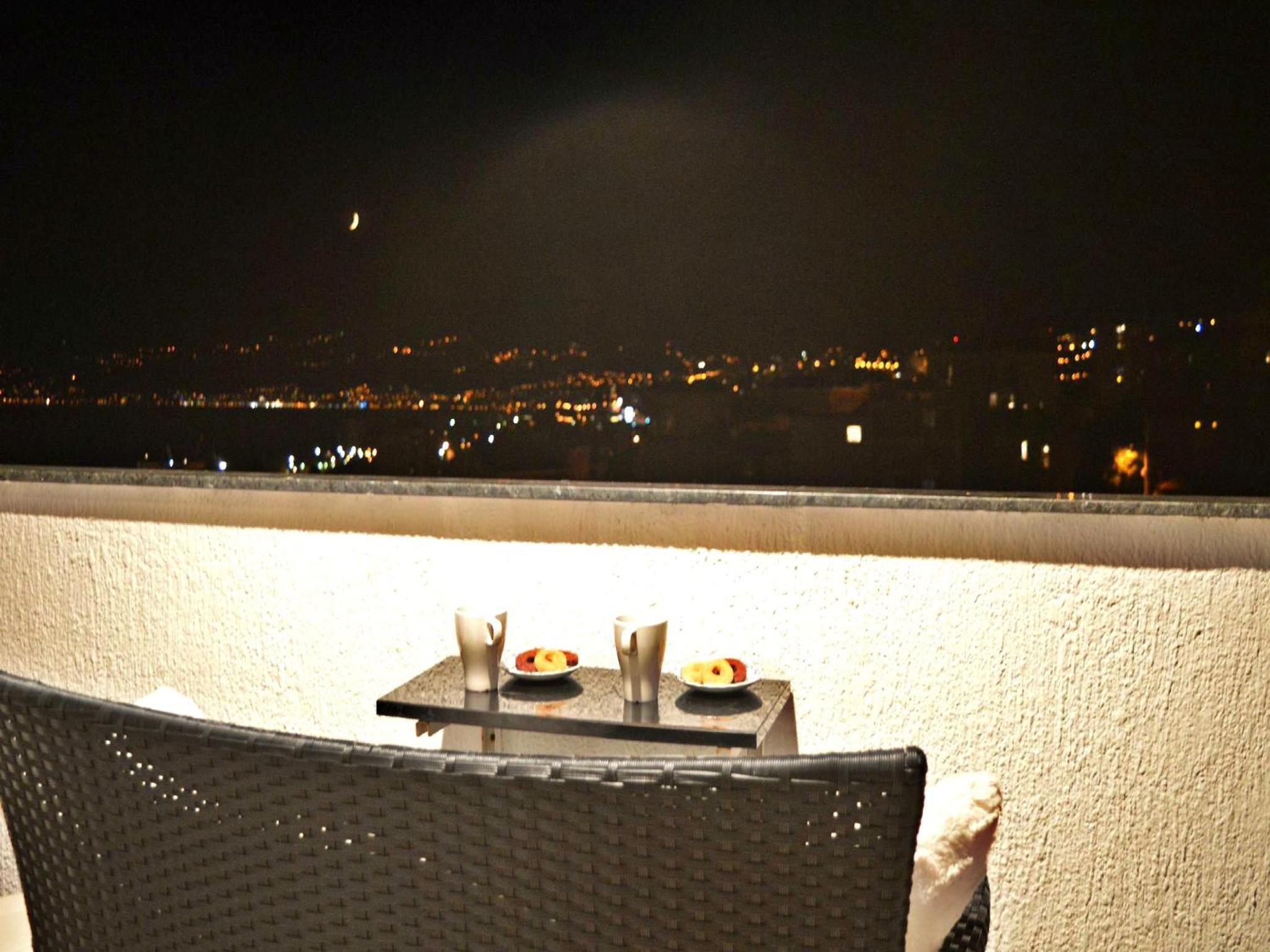 Apartment with Sea View - Photo 2
