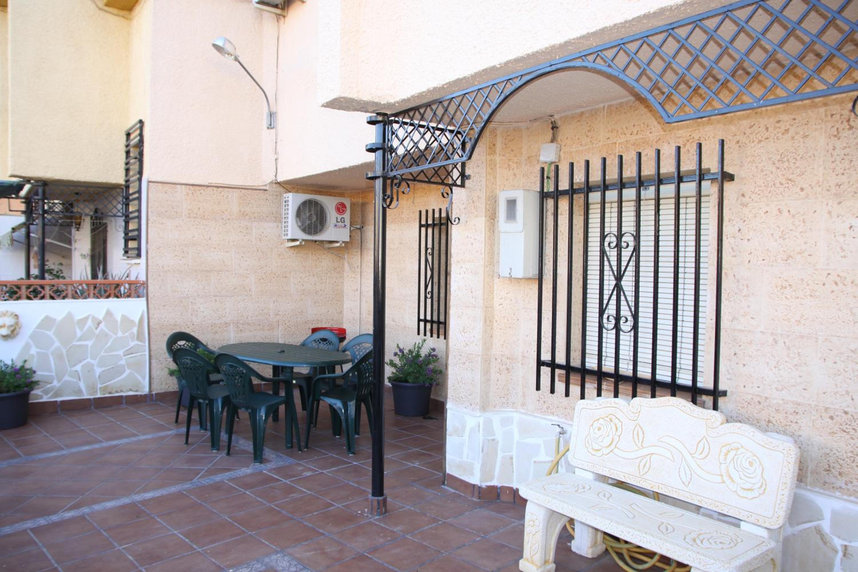 Three-Bedroom Townhouse with Patio and Terrace - Photo 20