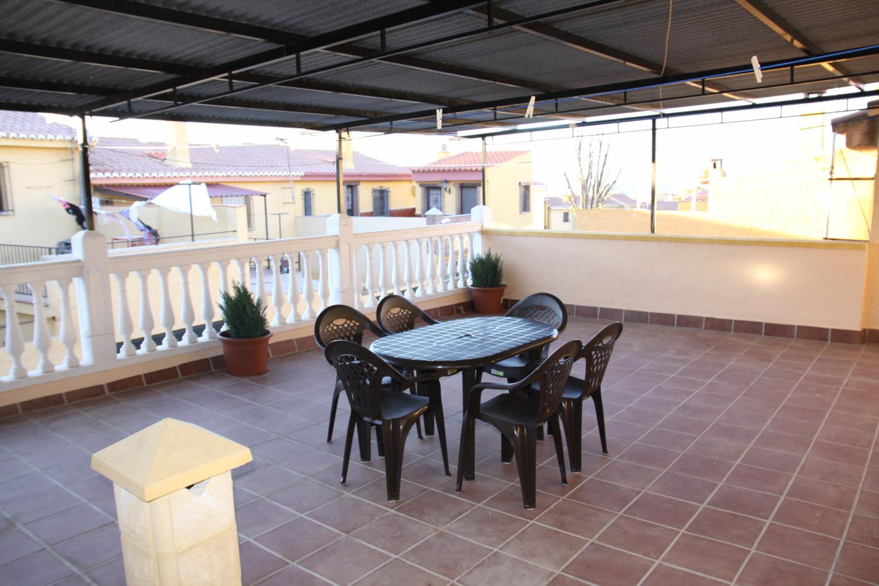 Three-Bedroom Townhouse with Patio and Terrace - Photo 24