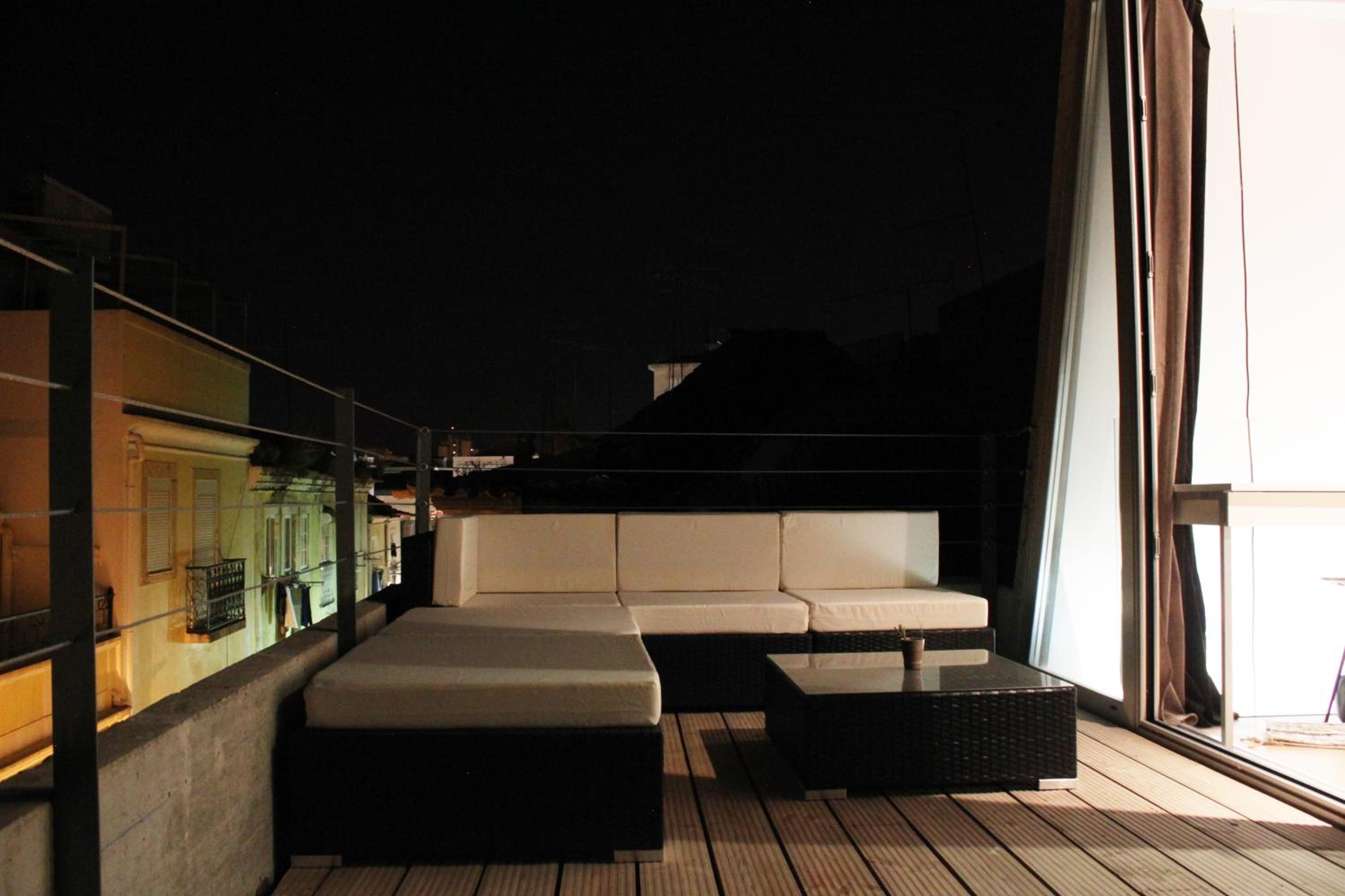 Penthouse Apartment - Photo 22