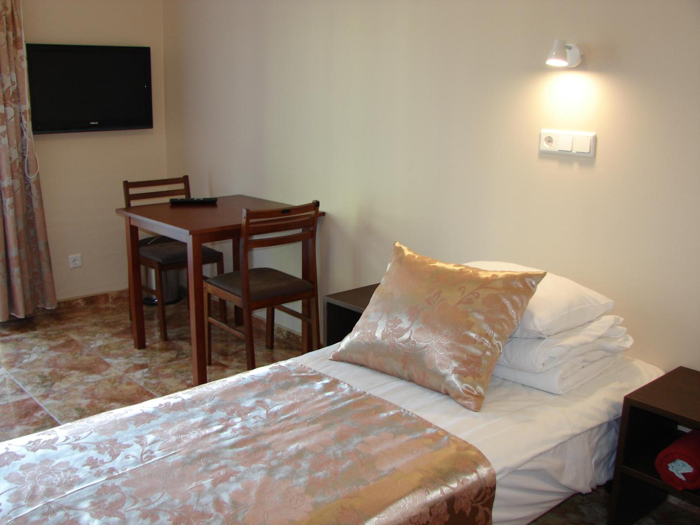 Twin Room with Private Entrance