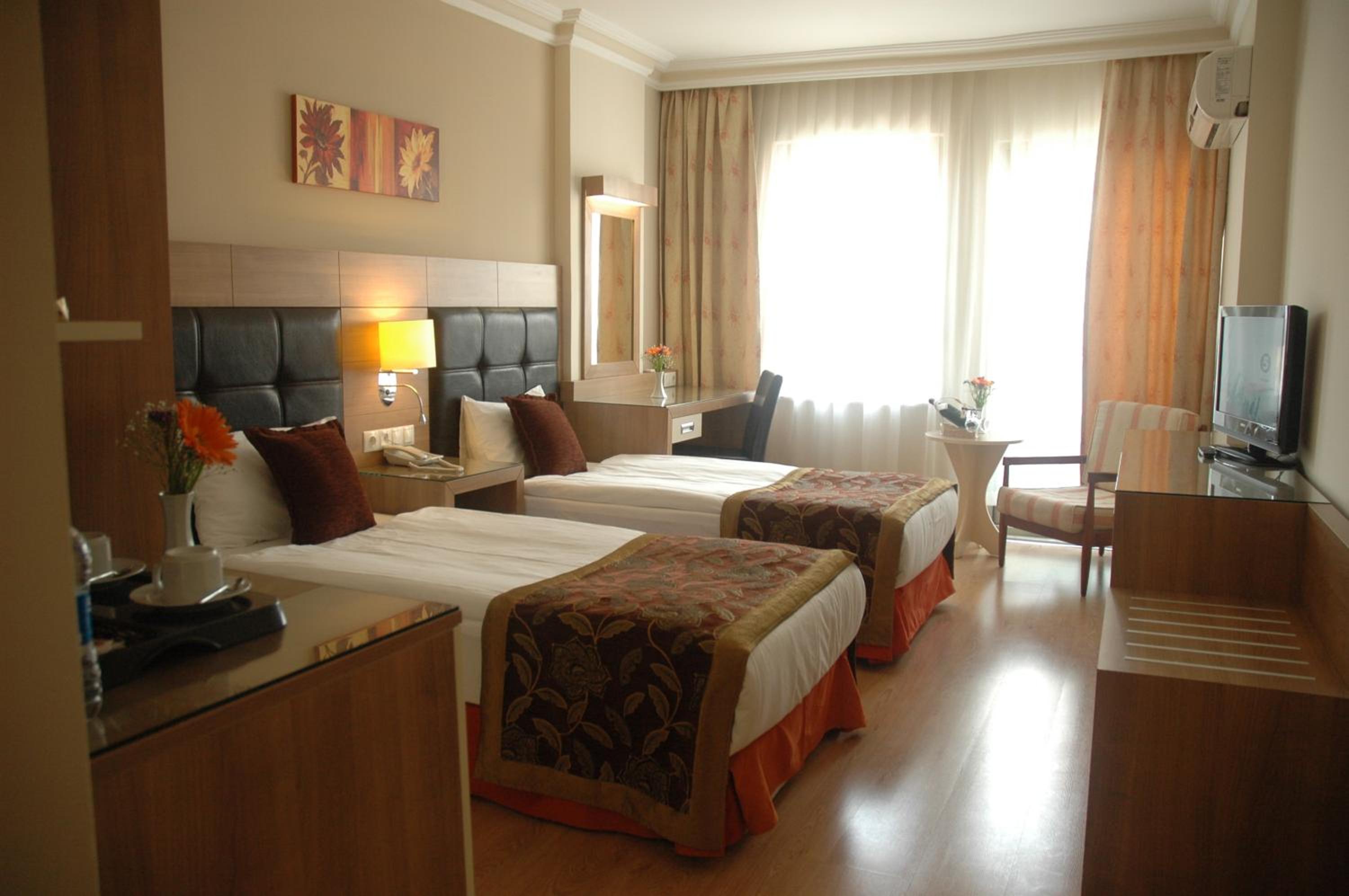 Superior Double or Twin Room - Photo 9
