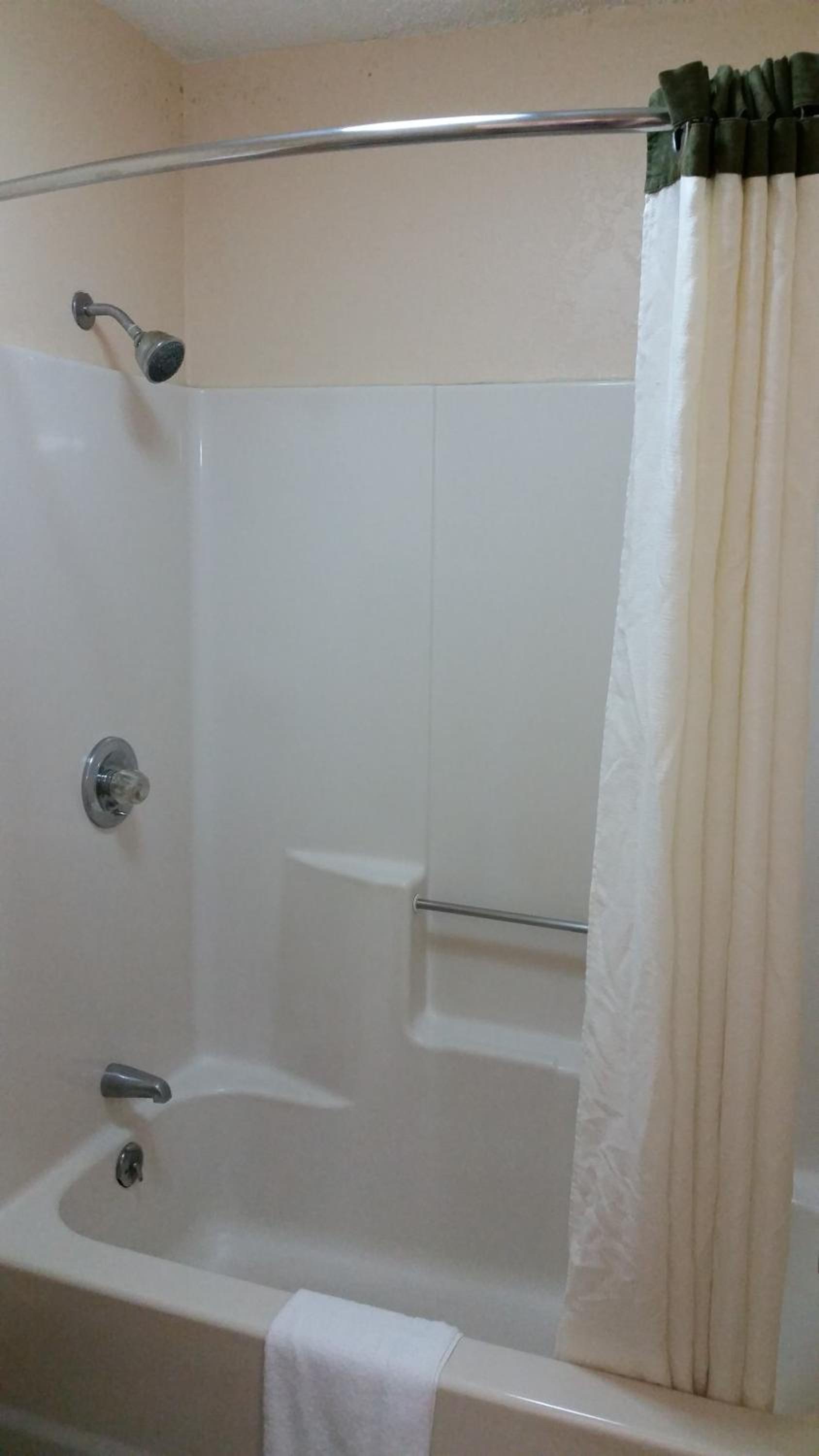 King Room - Non-Smoking - Photo 5