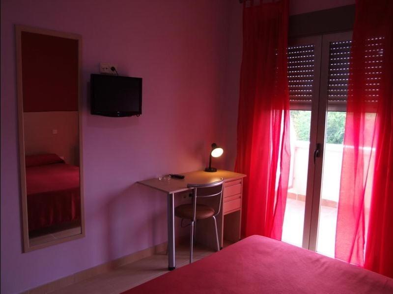 Double or Twin Room photo 3