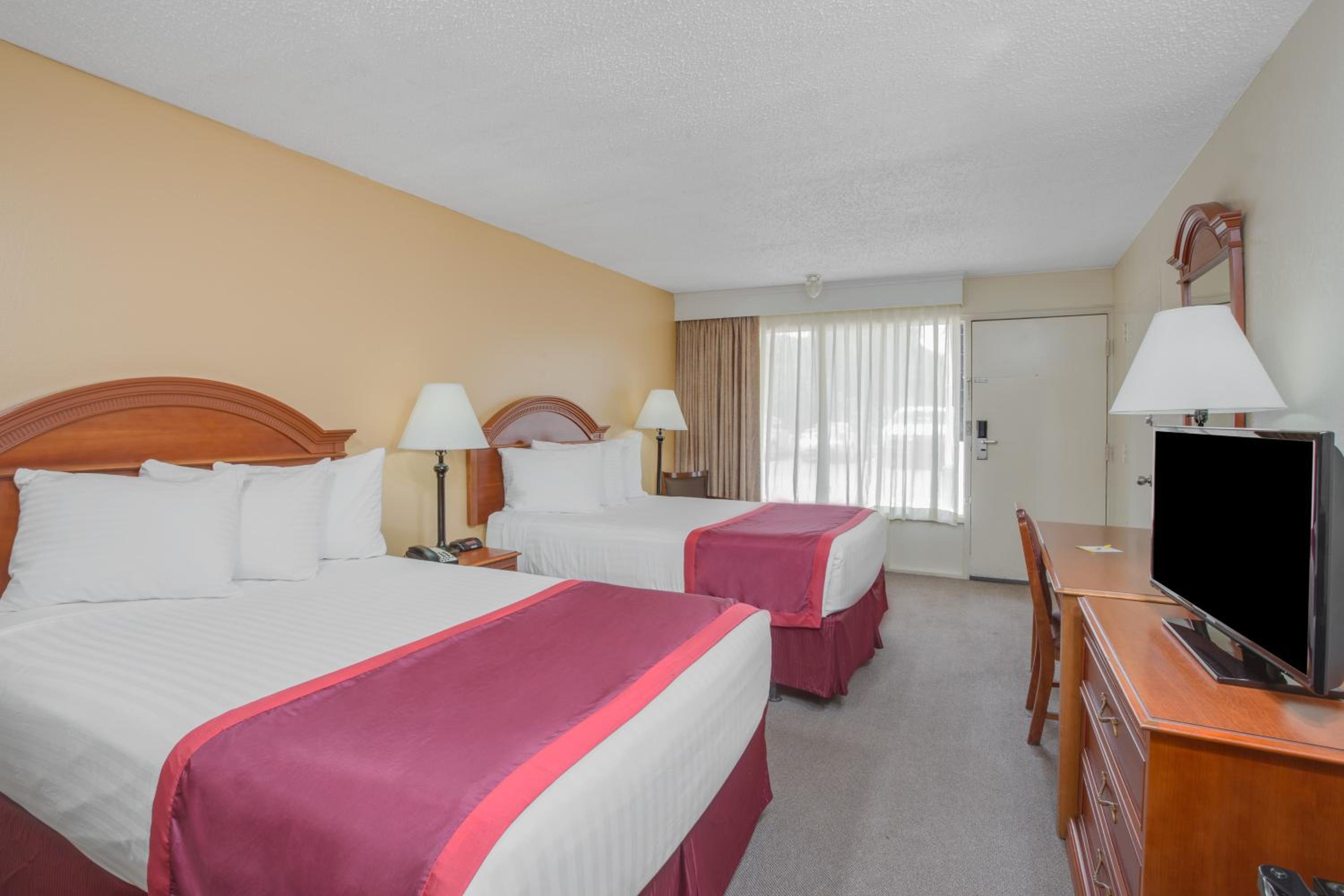 Double Room - Disability Access/Non-Smoking - Photo 2