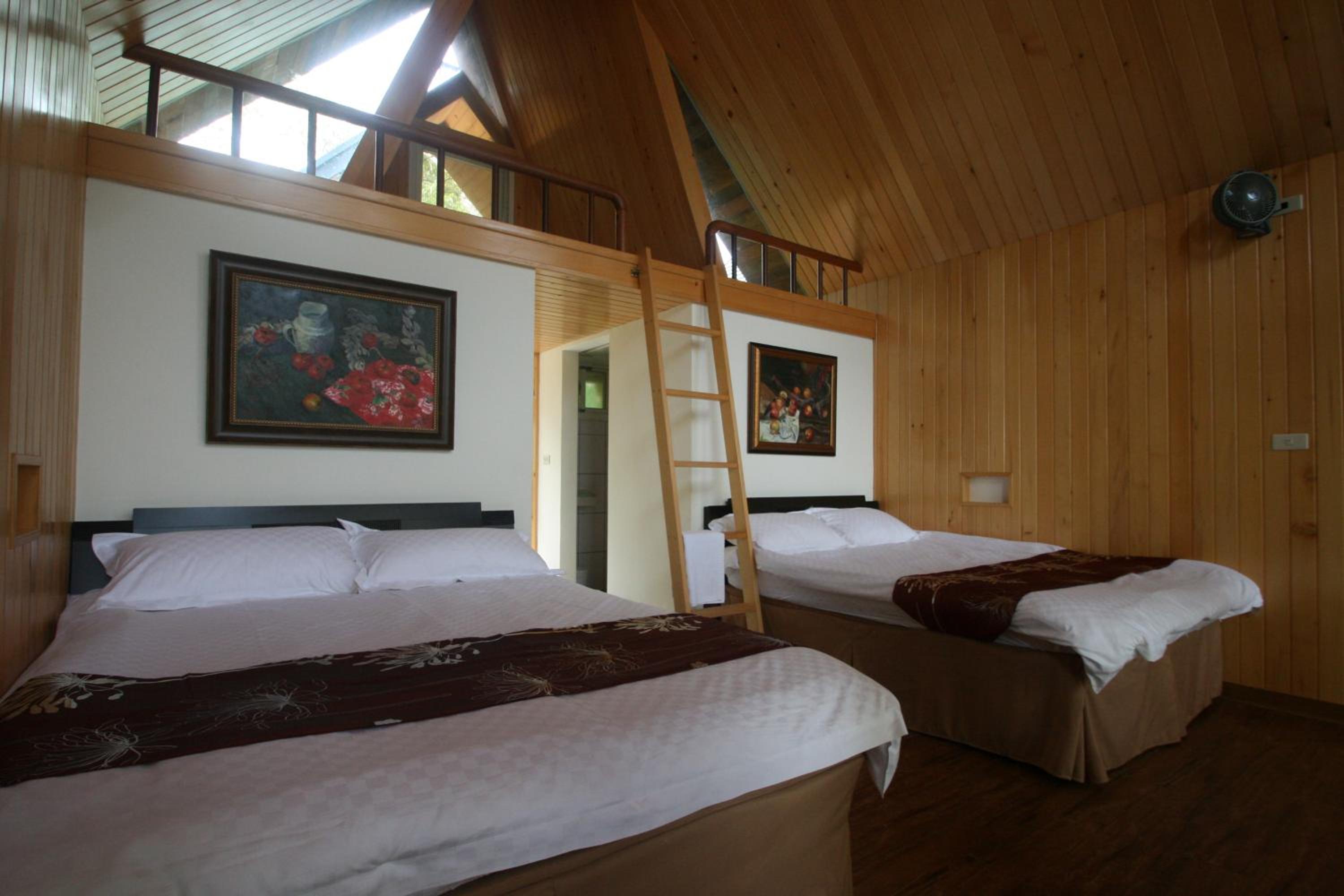 Quadruple Room with Balcony photo 2