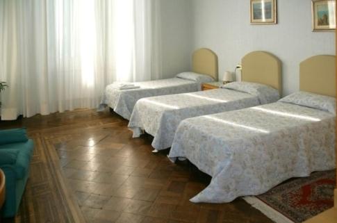 Triple Room photo 2