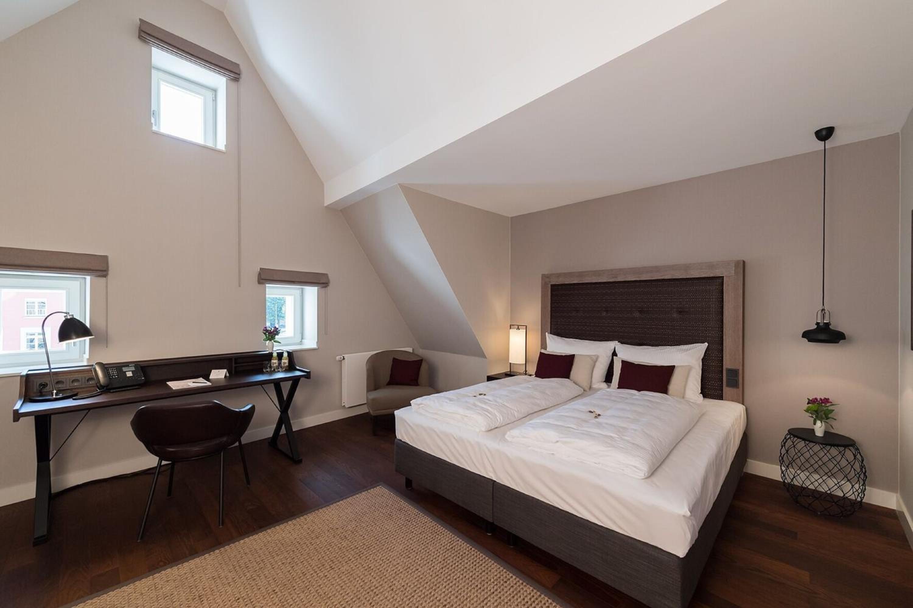Deluxe Double Room photo 3