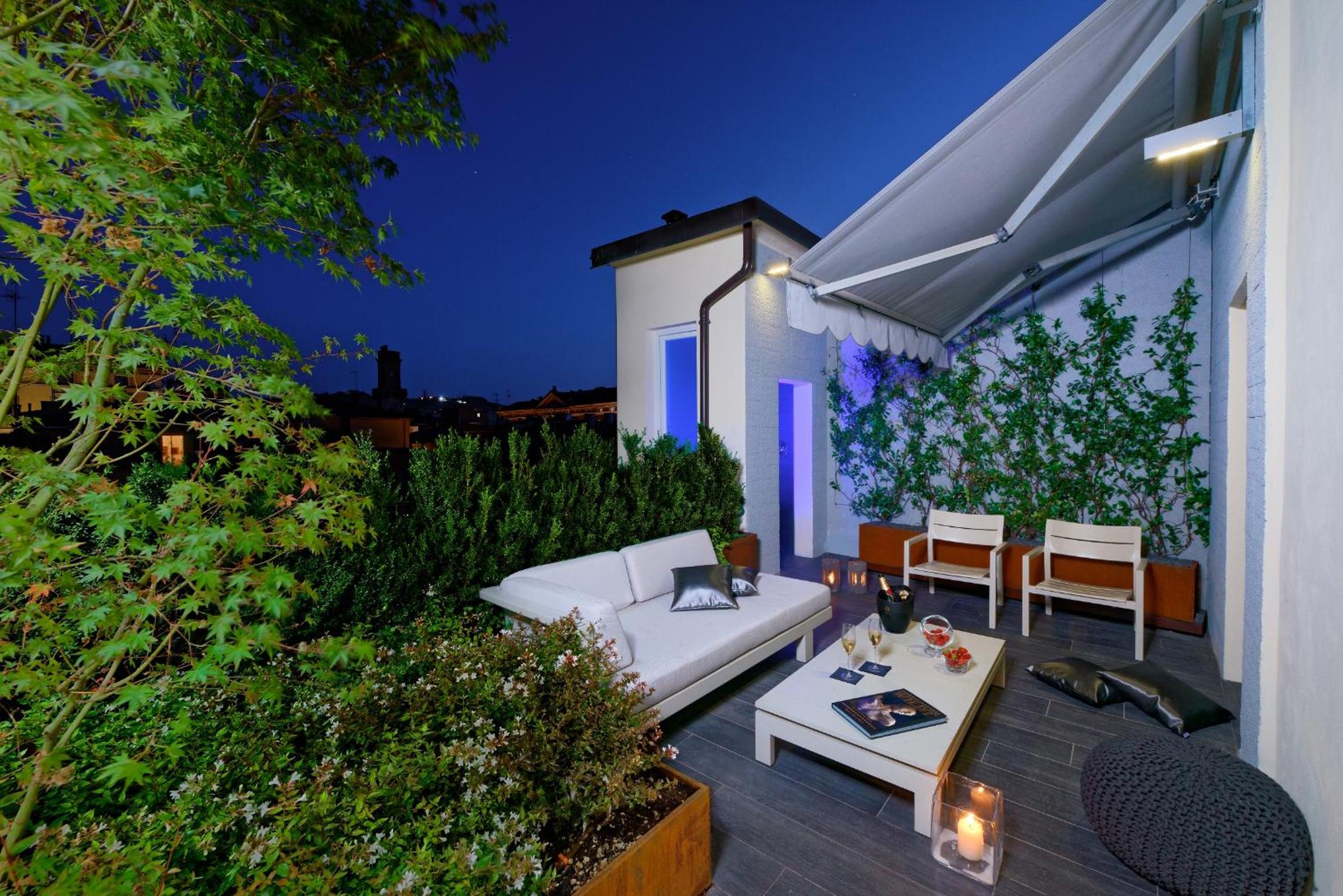Relax in your private evening oasis!