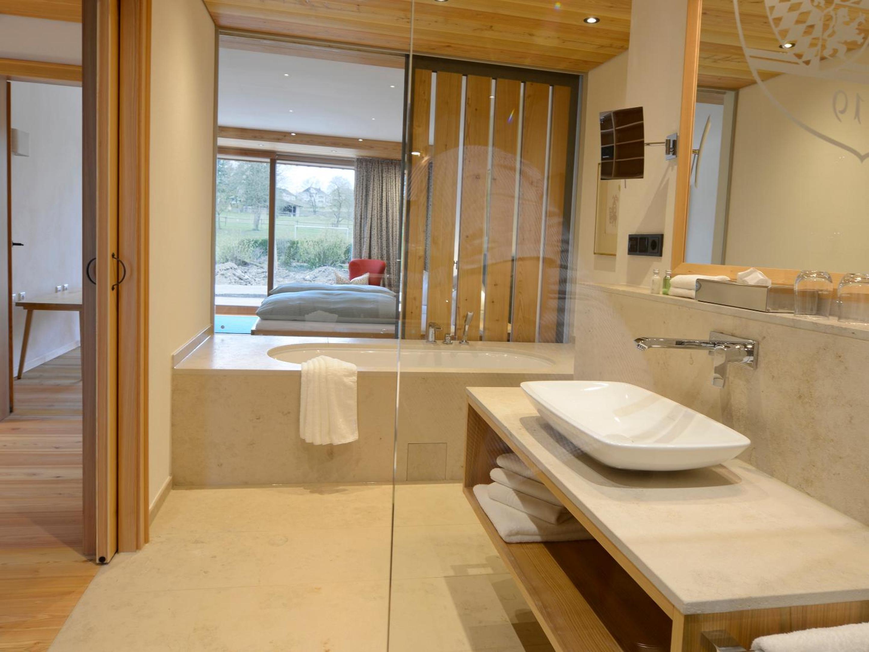 Suite - Photo 4