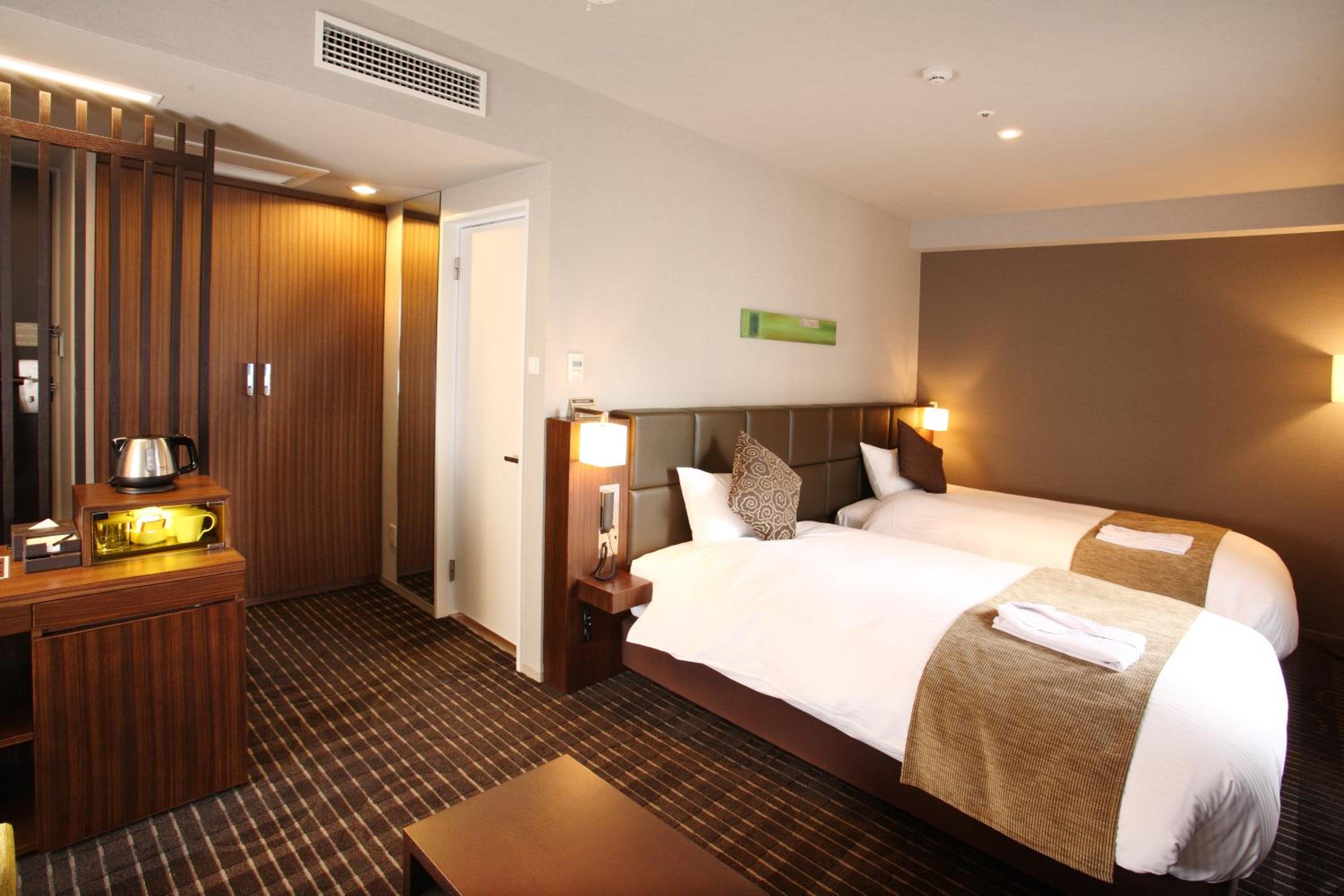 Deluxe Twin Room - Non-Smoking photo 1