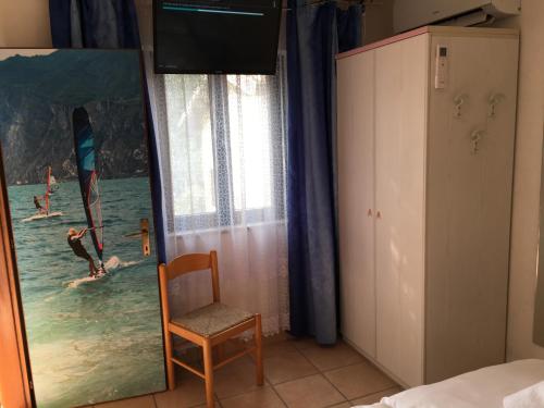 Family Room with Private Bathroom (3 Adults + 1 Child)  - Photo 2