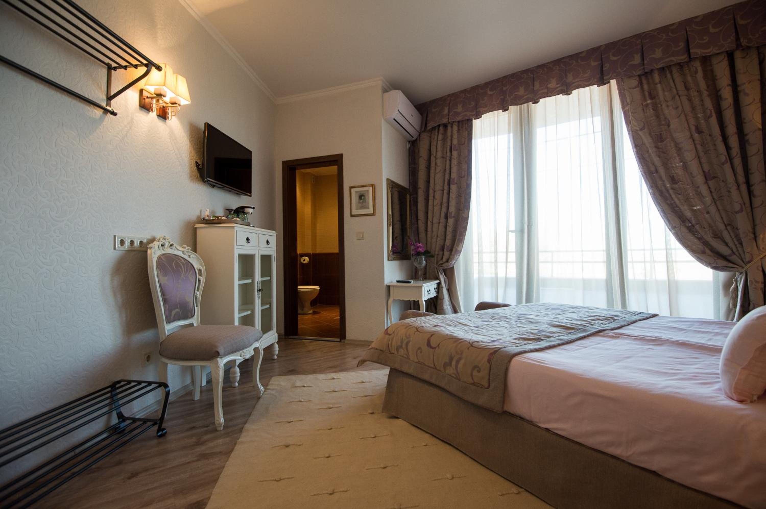 Double Room with Balcony photo 3