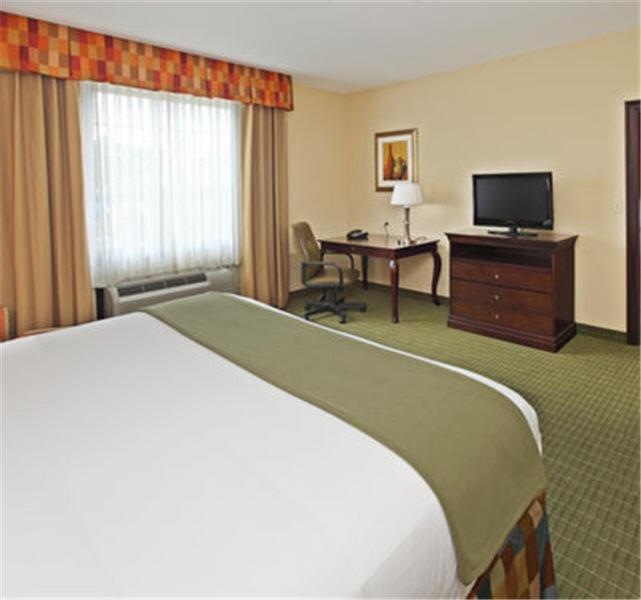 Standard King Room - Photo 1