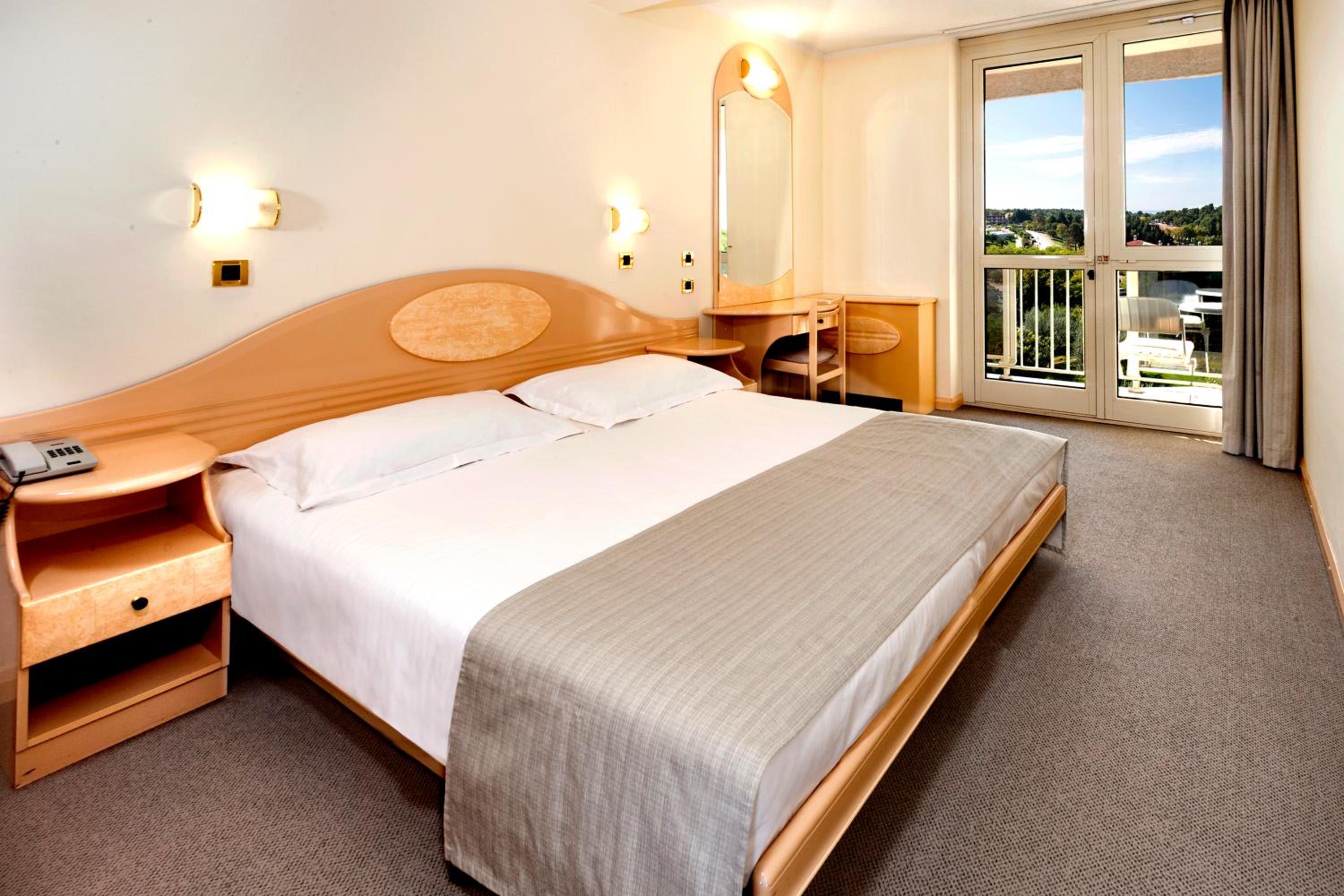 Classic Room with Balcony - Sea Side
