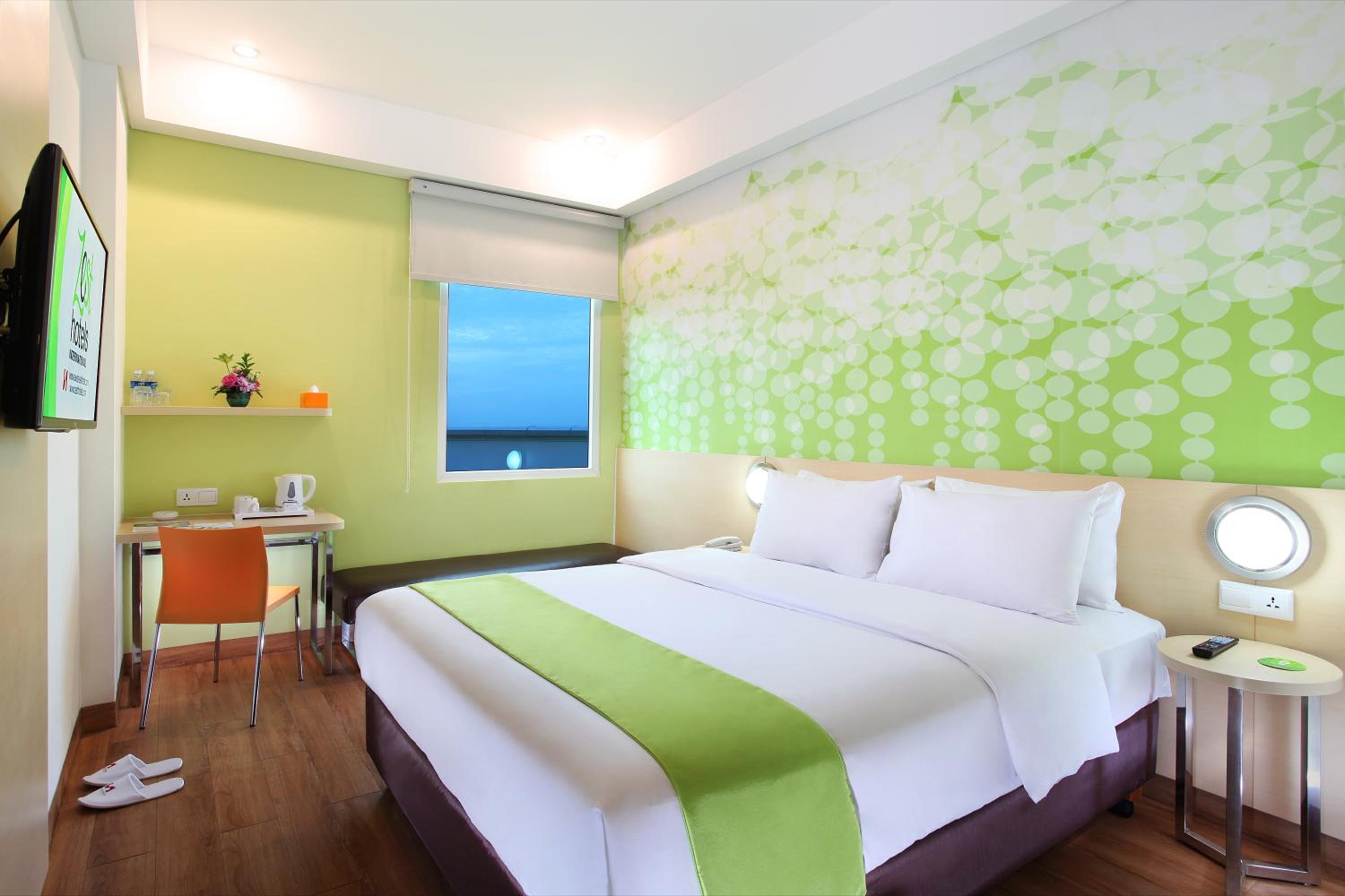 Zest Premium Queen Room photo 1