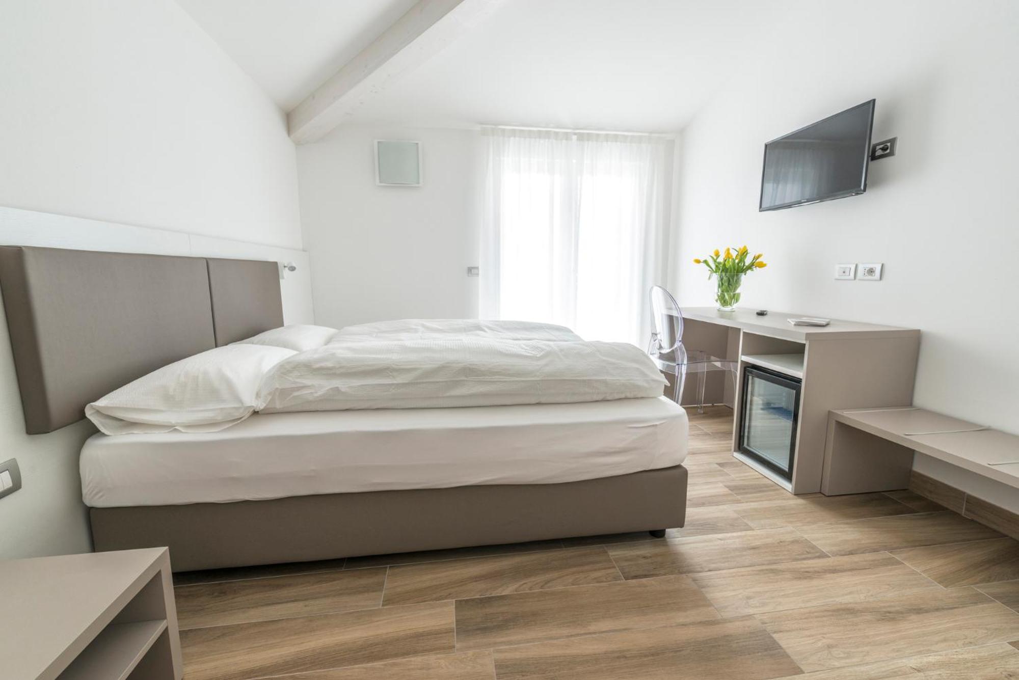 Comfort Double or Twin Room - Photo 1