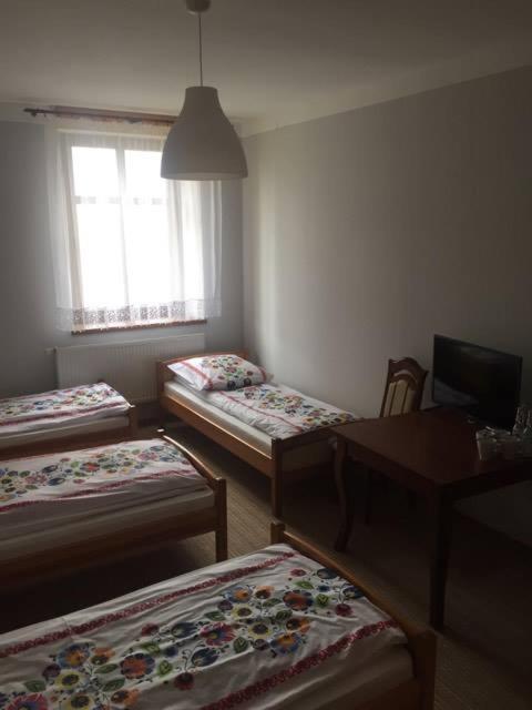 Quadruple Room with Bathroom - Photo 2
