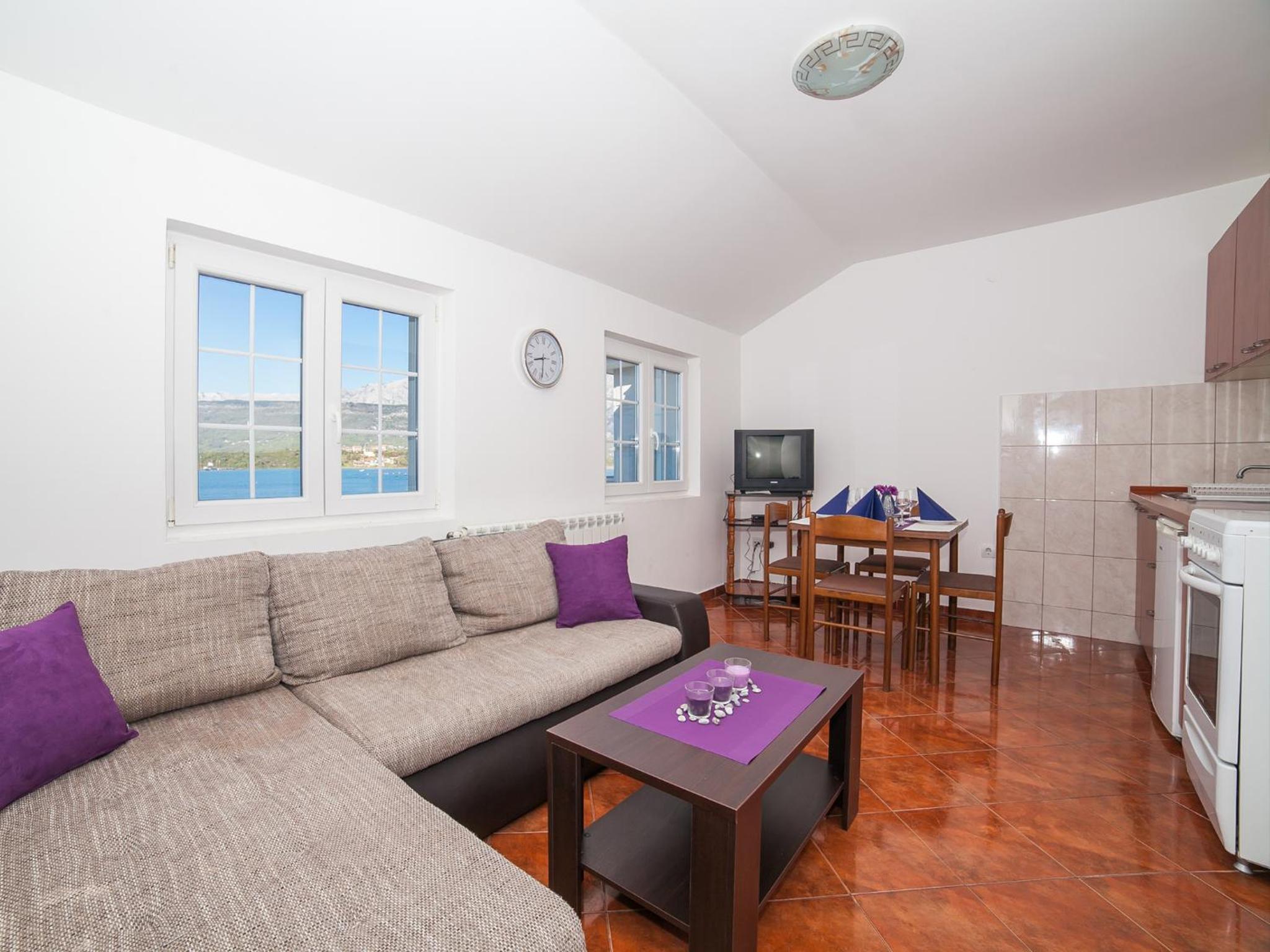 Standard One-Bedroom Apartment with Sea View 