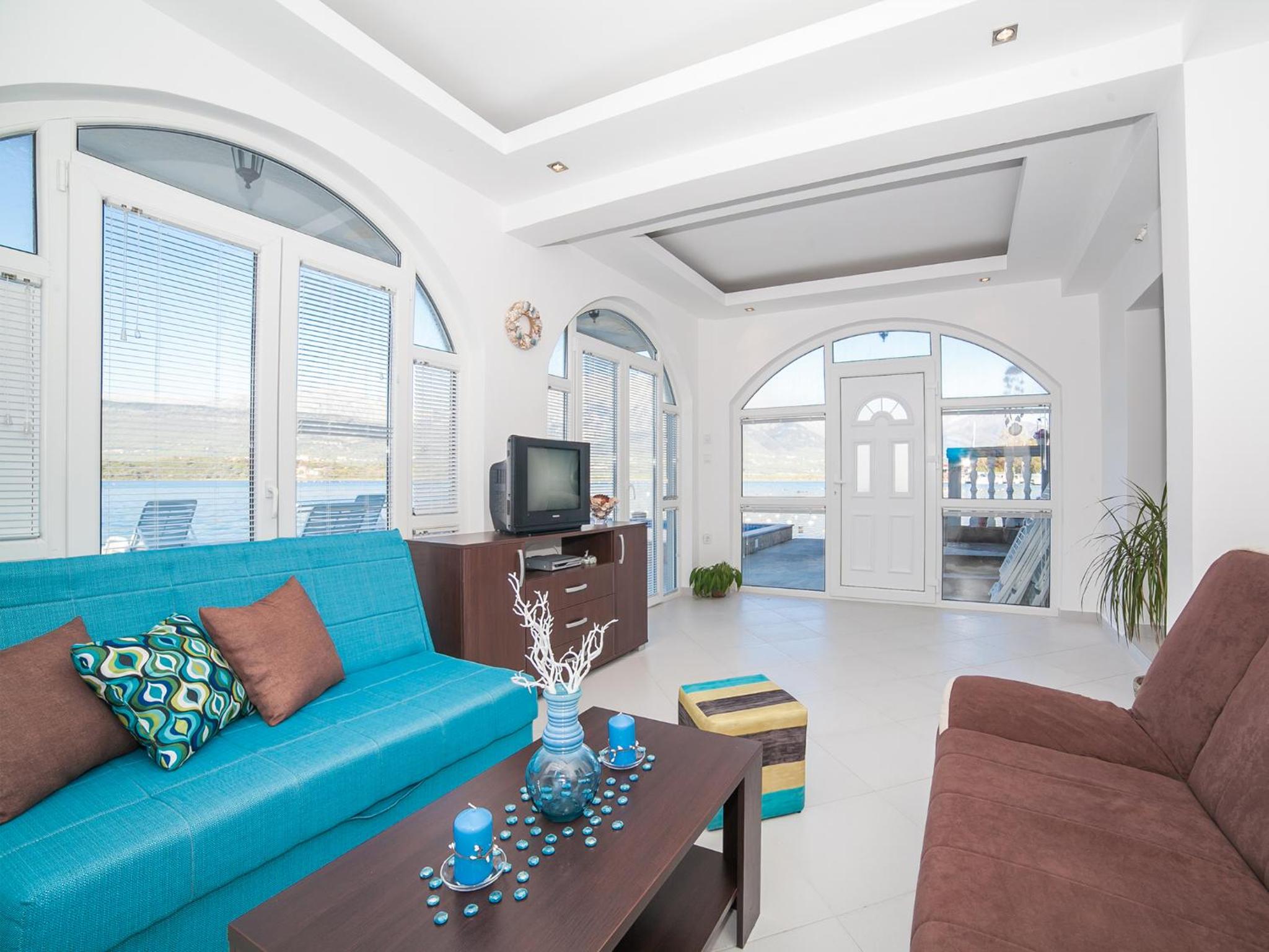 Comfort One-Bedroom Apartment with Sea View 