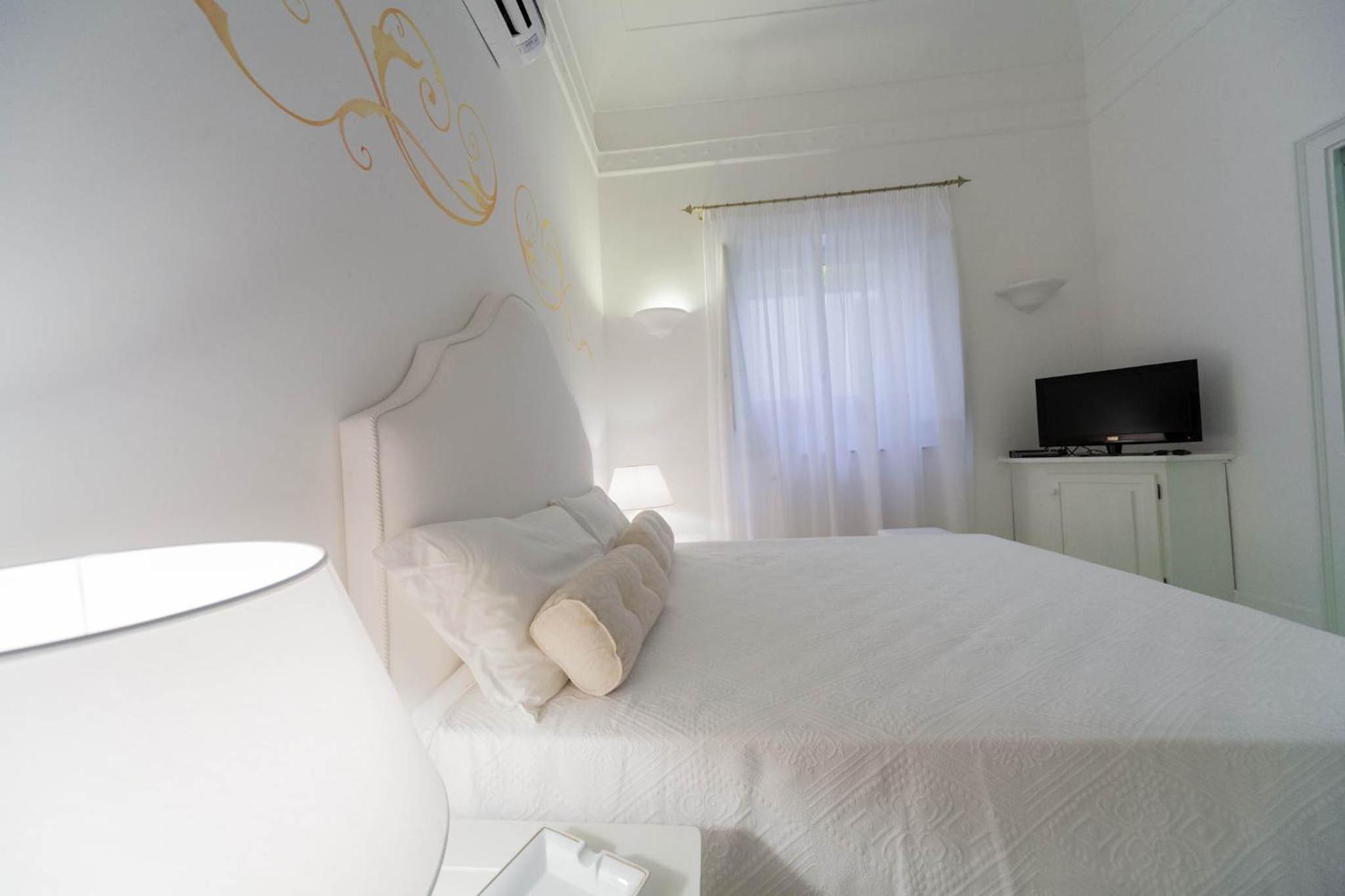 Deluxe Double Room - Photo 3