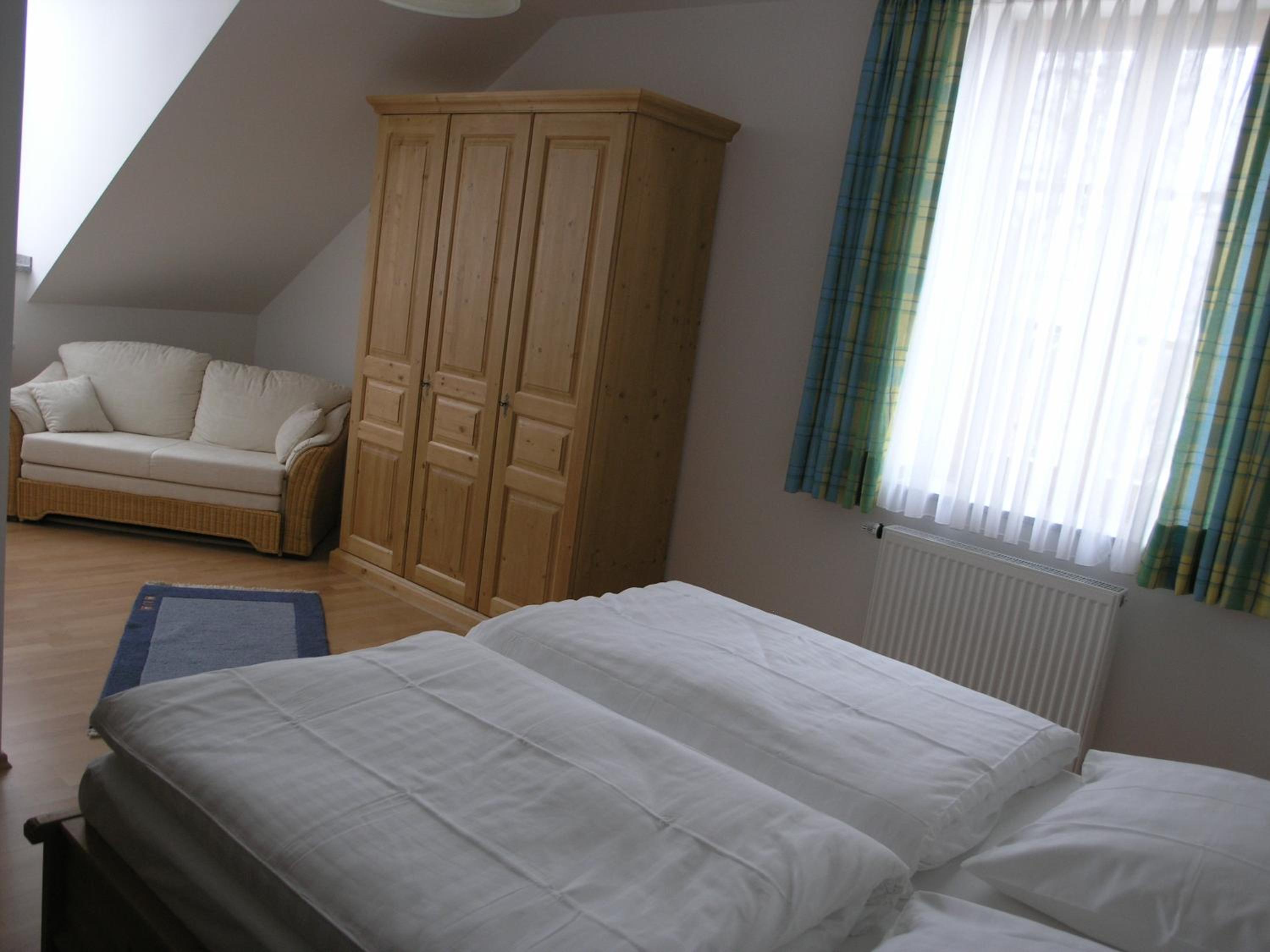 Double Room - Photo 6