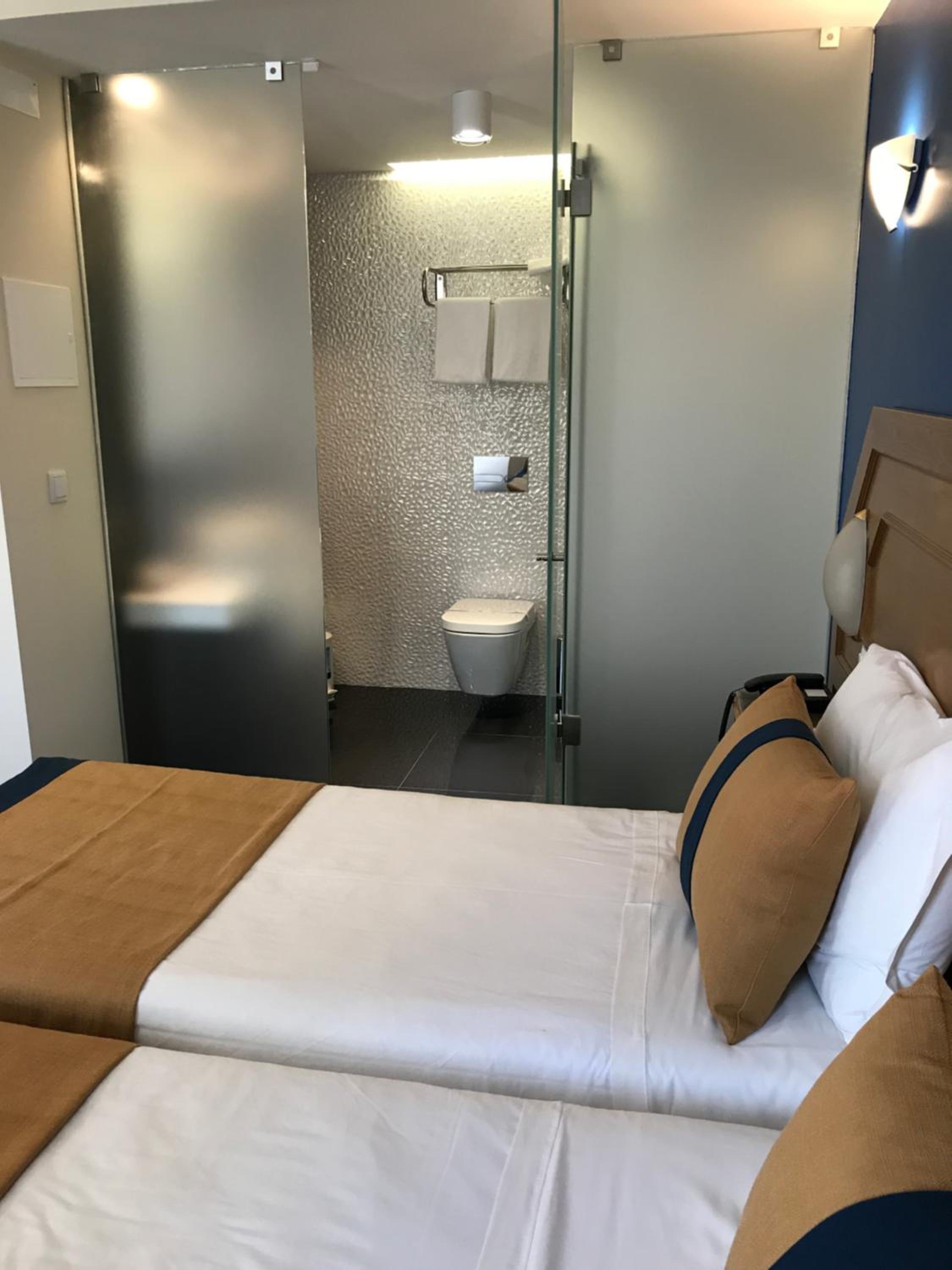 Double or Twin Room photo 2