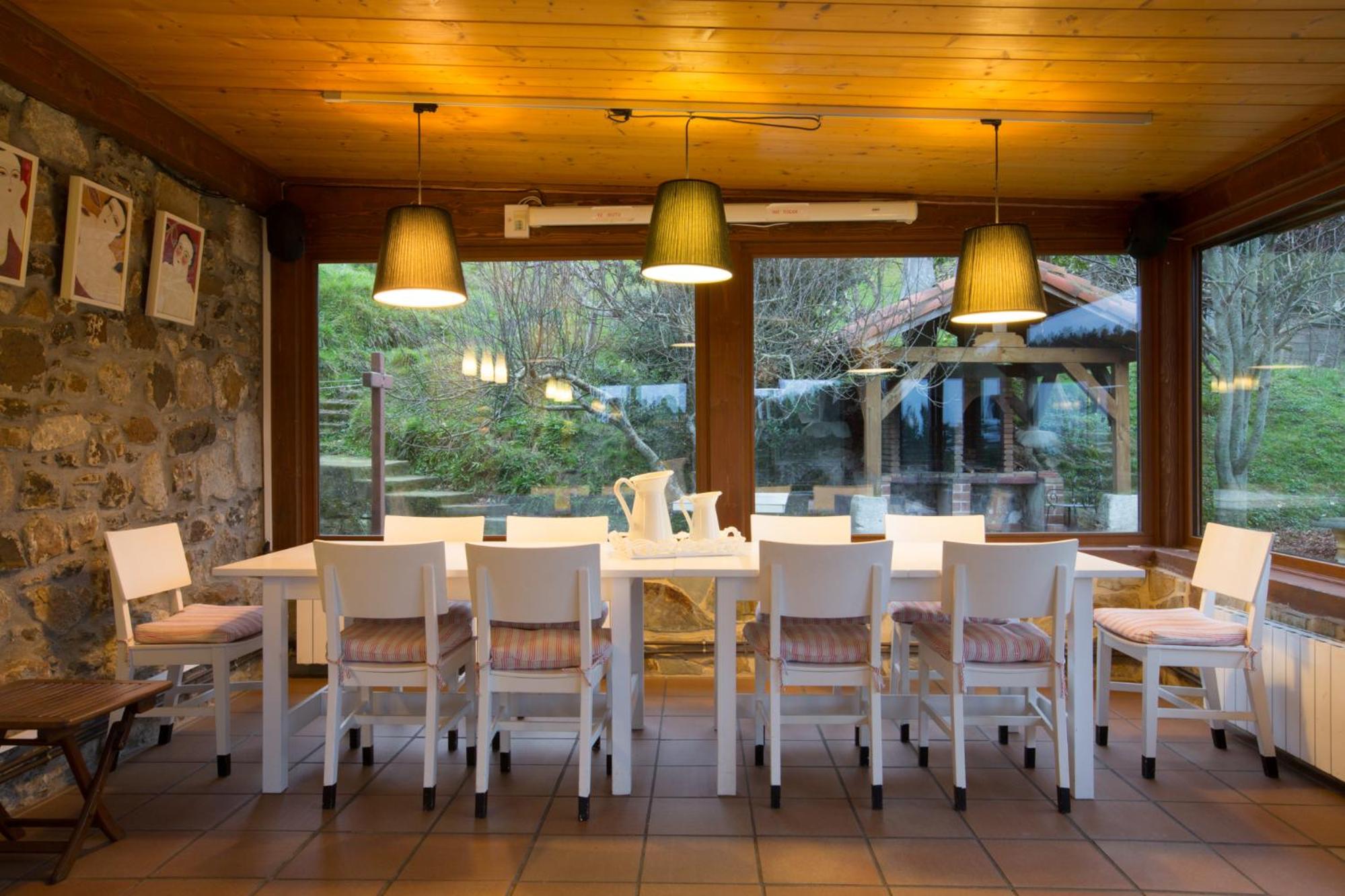 5 Bedroom House photo 2