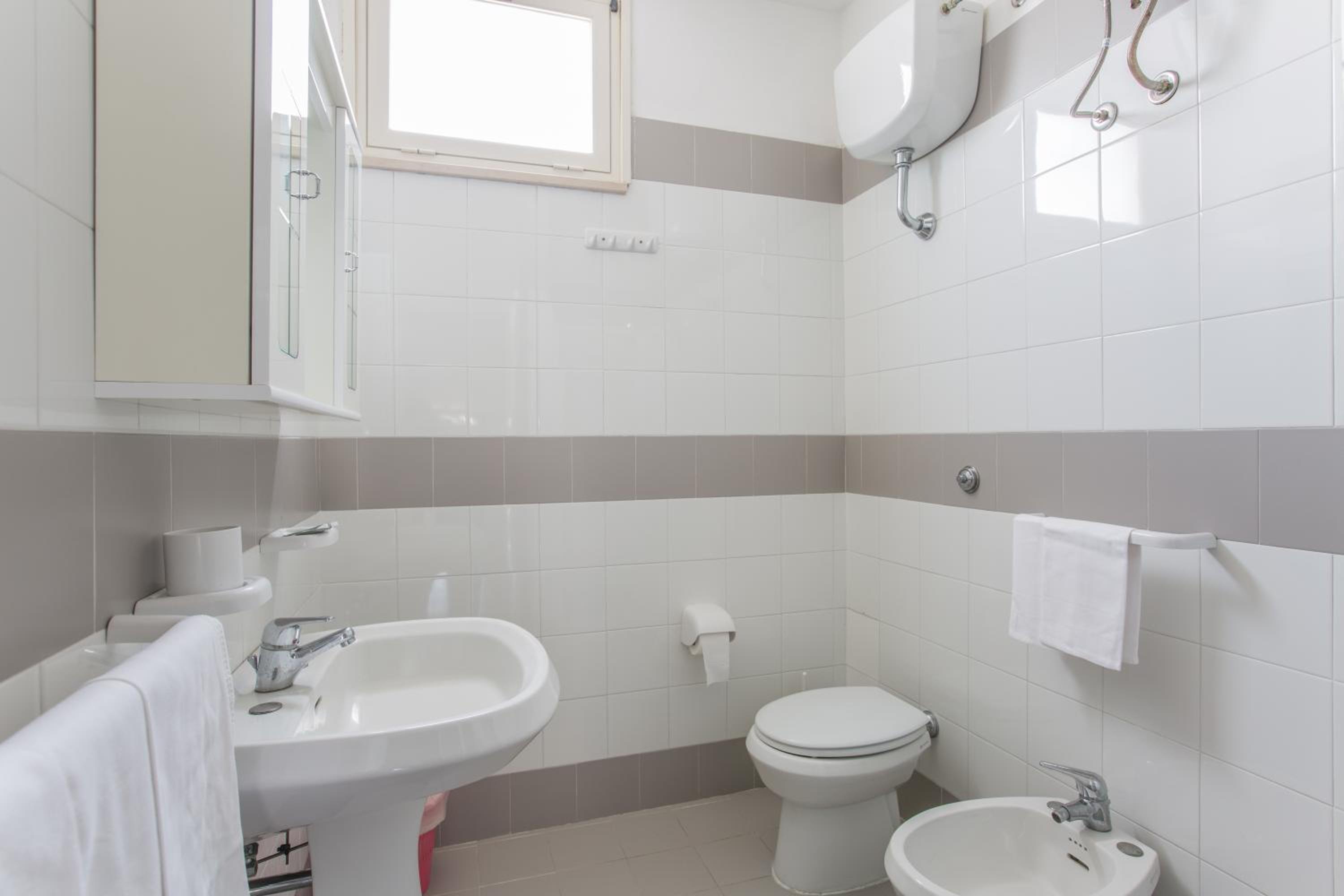 Studio (4 Adults) - Photo 12
