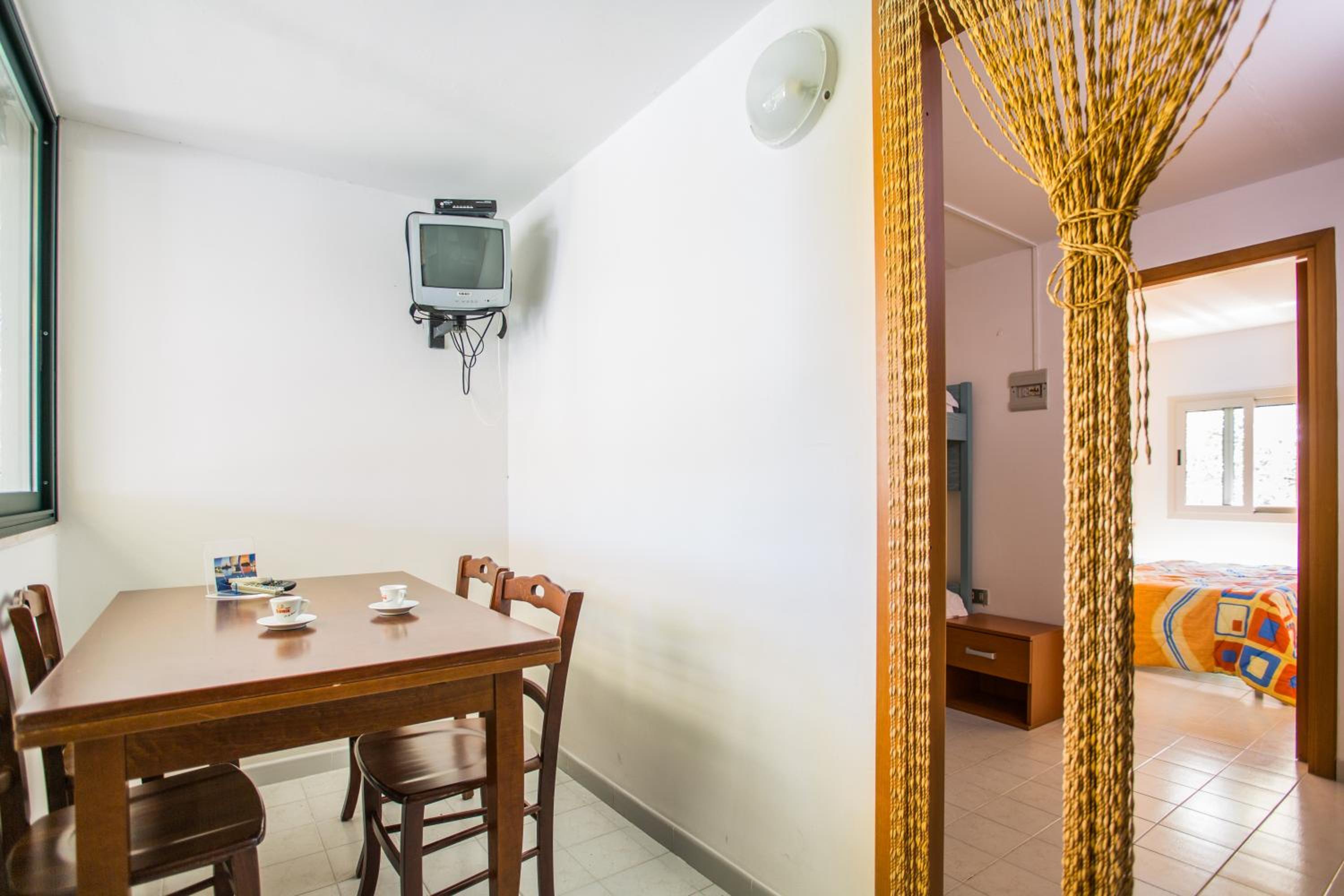 One-Bedroom Apartment - Photo 12